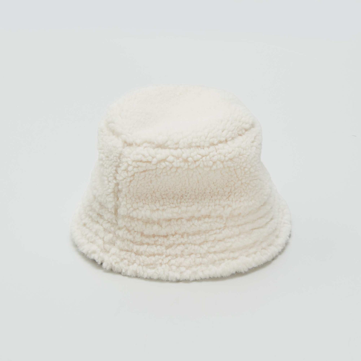 Faux fur beanie + golden 'heart' scarf - 2-piece set BEIGE