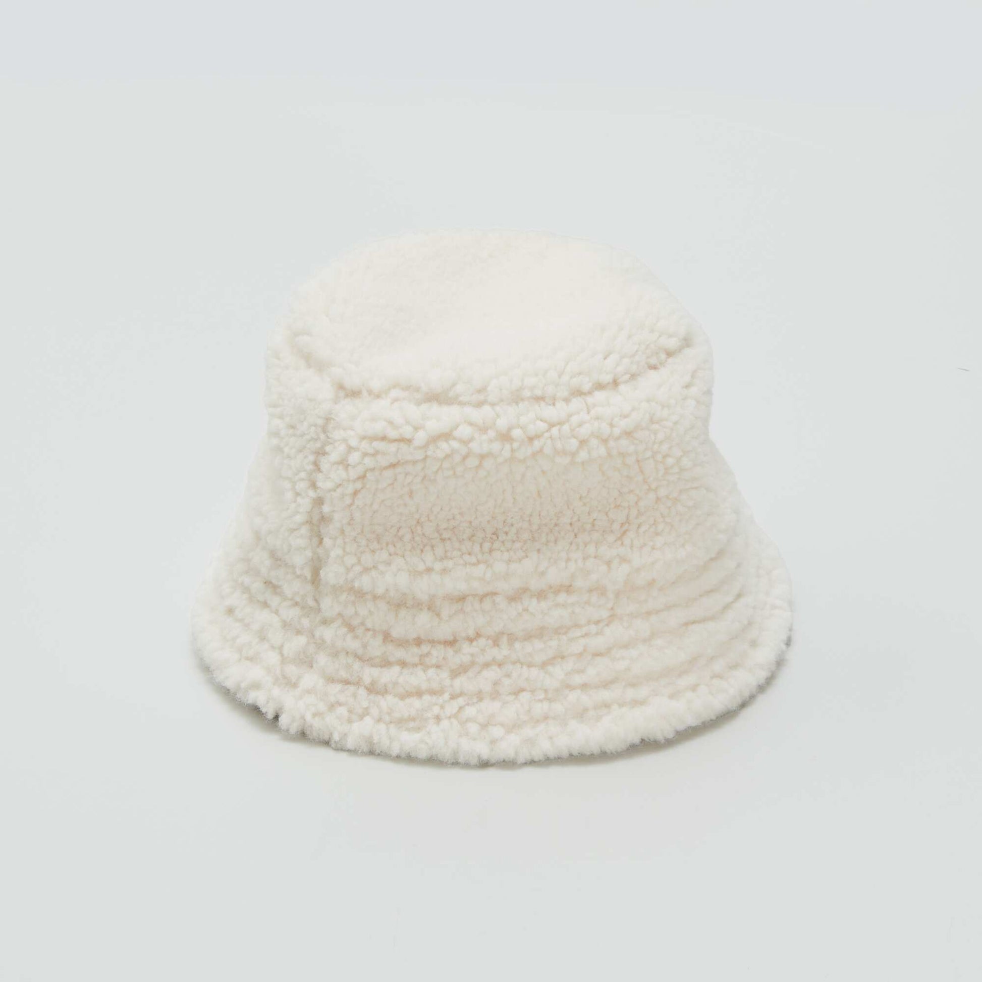Faux fur beanie + golden 'heart' scarf - 2-piece set BEIGE
