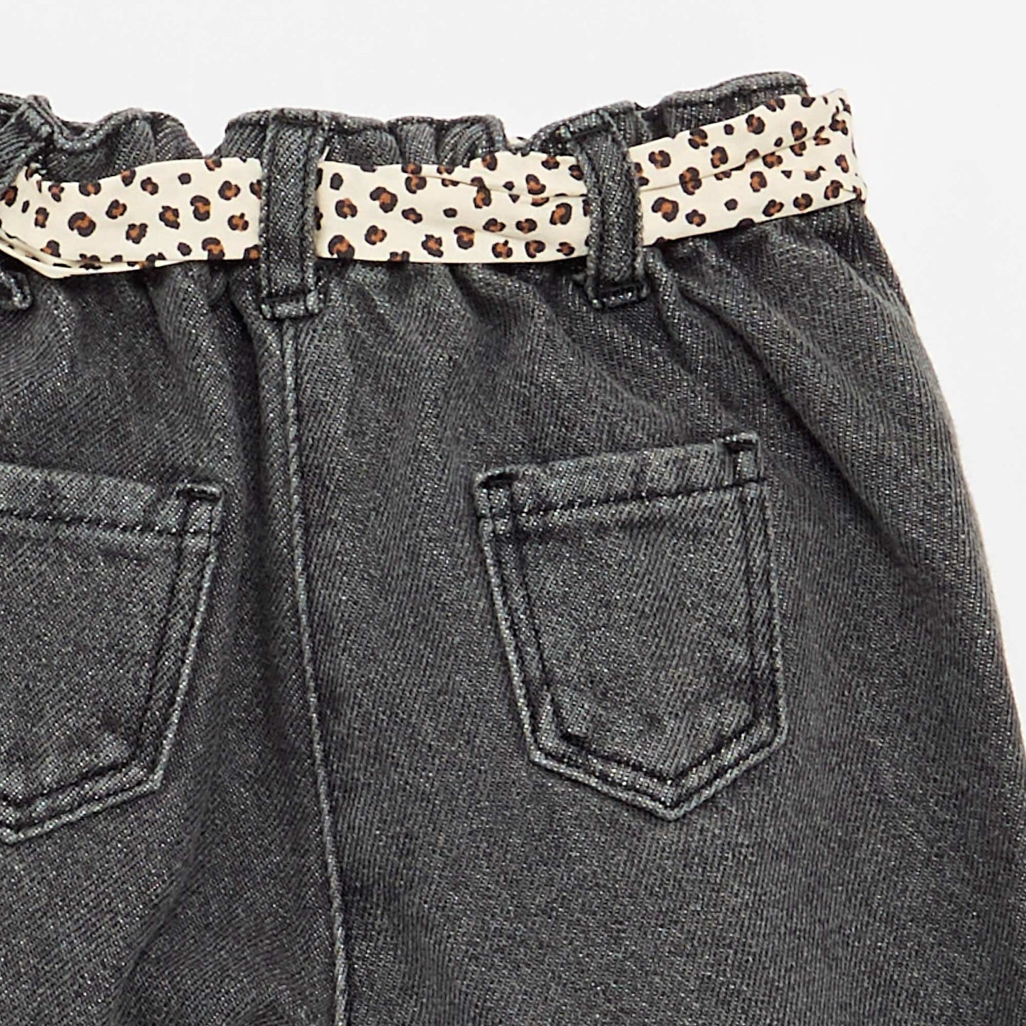Paperbag jeans with patterned belt WHITE