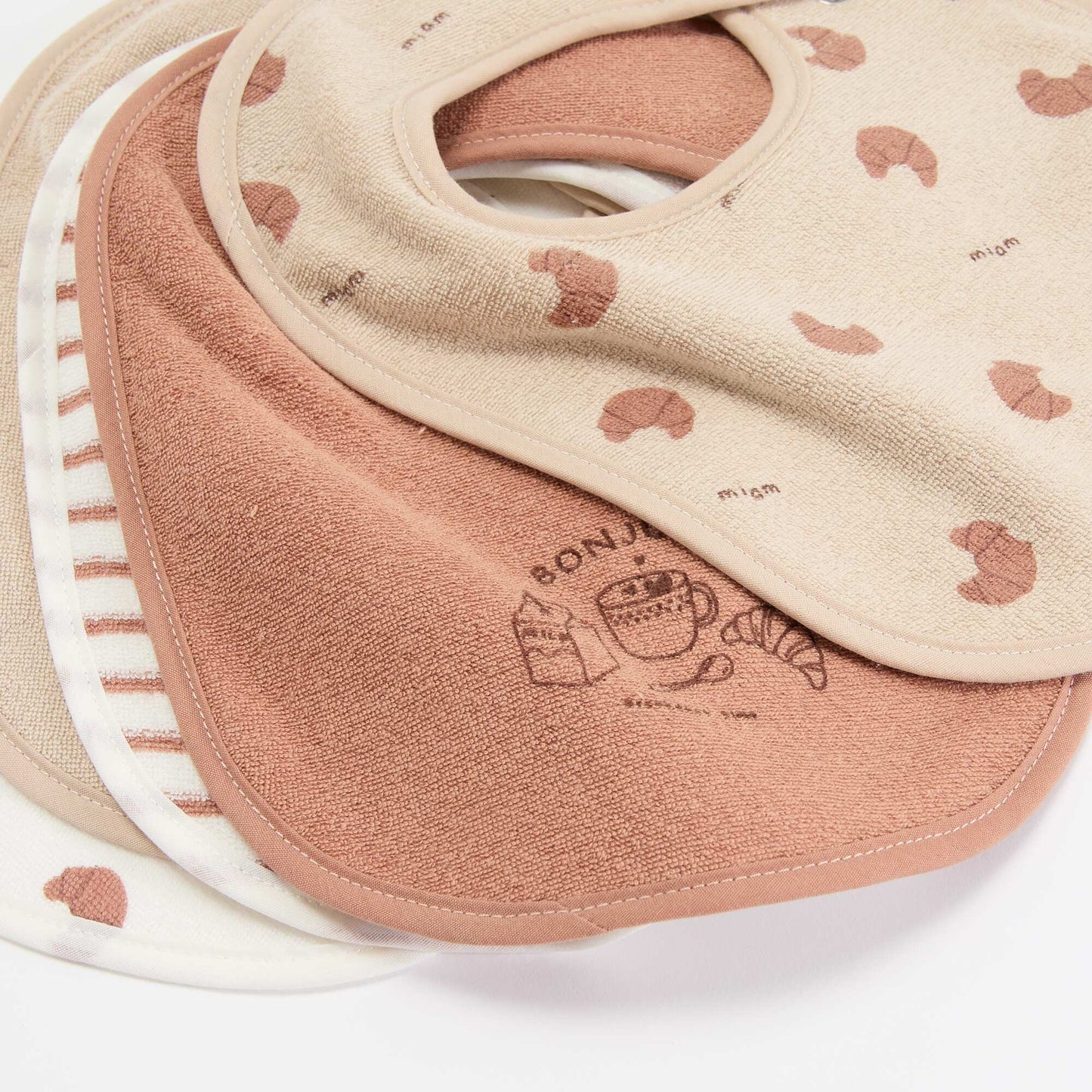 Set of 5 bibs with fun prints and snap closures BROWN