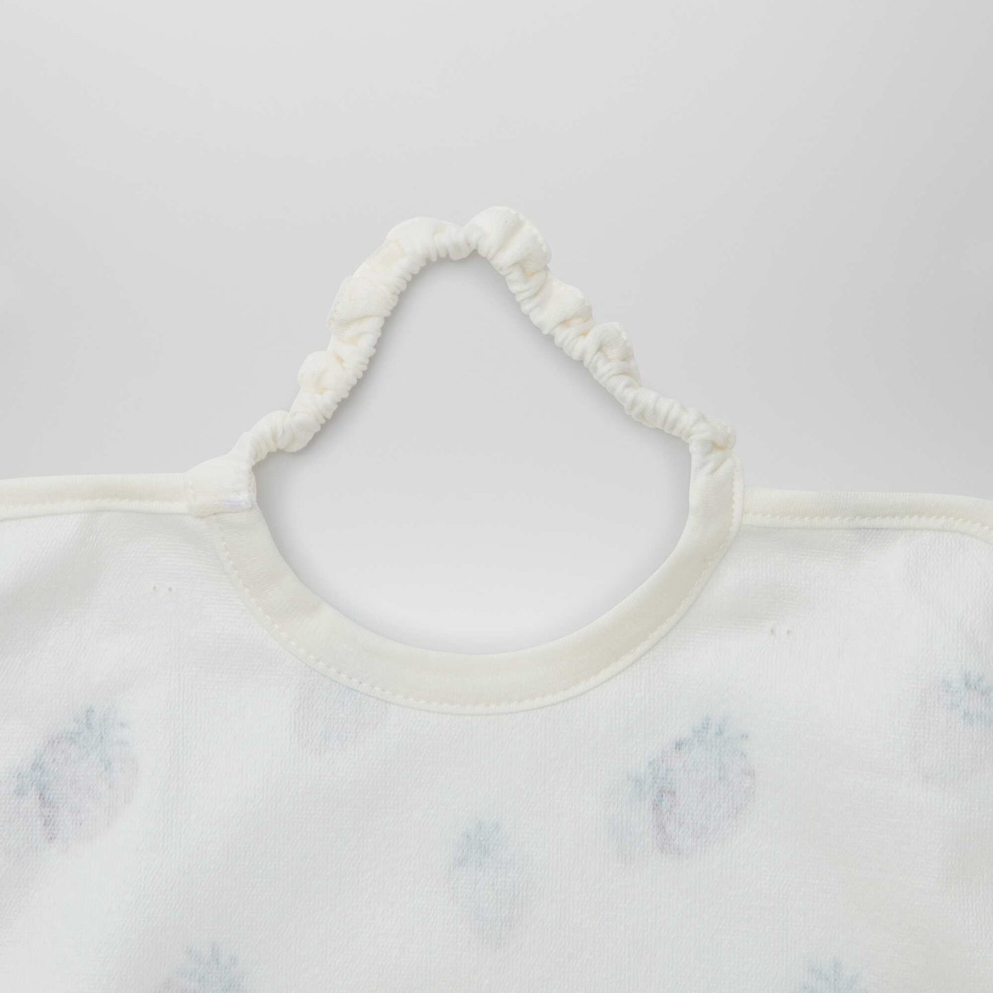 Pack of 2 bibs with elasticated neck WHITE
