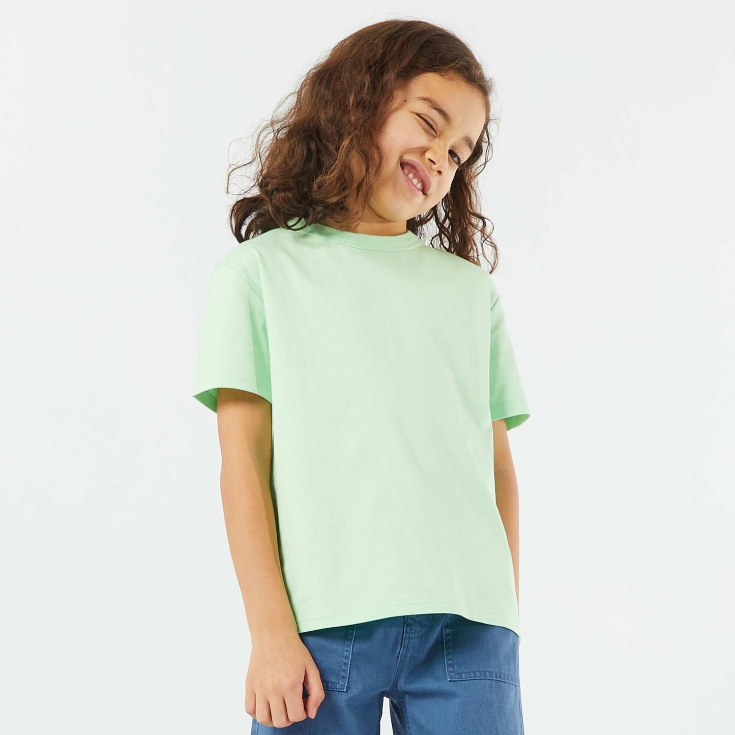 Basic short-sleeved T-shirt with round neck GREEN
