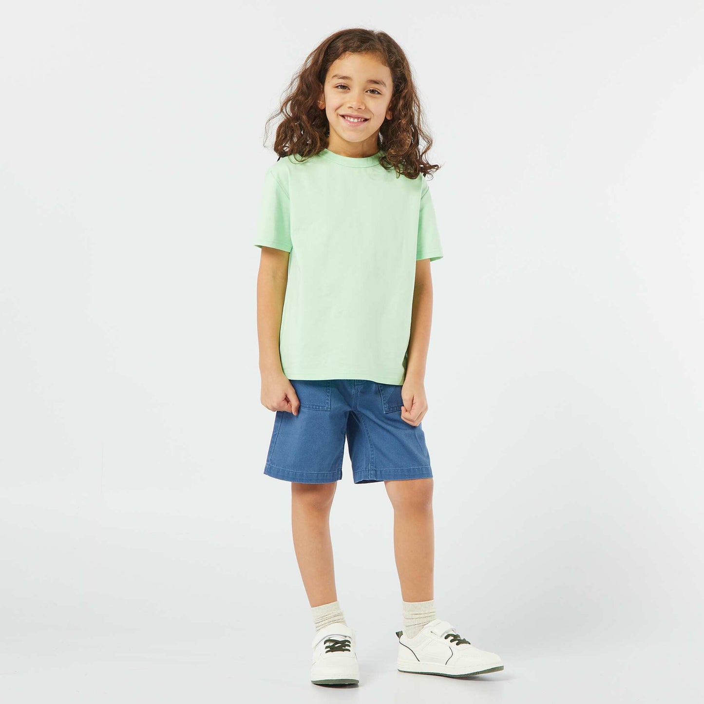 Basic short-sleeved T-shirt with round neck GREEN