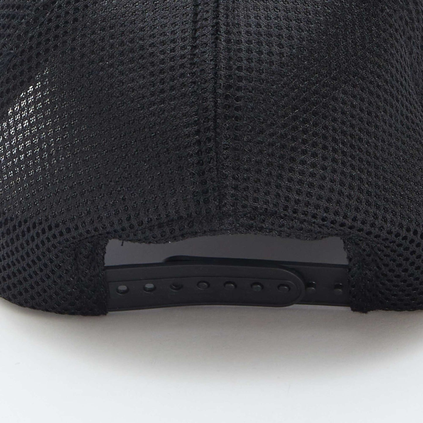 Embroidered cap BLACK