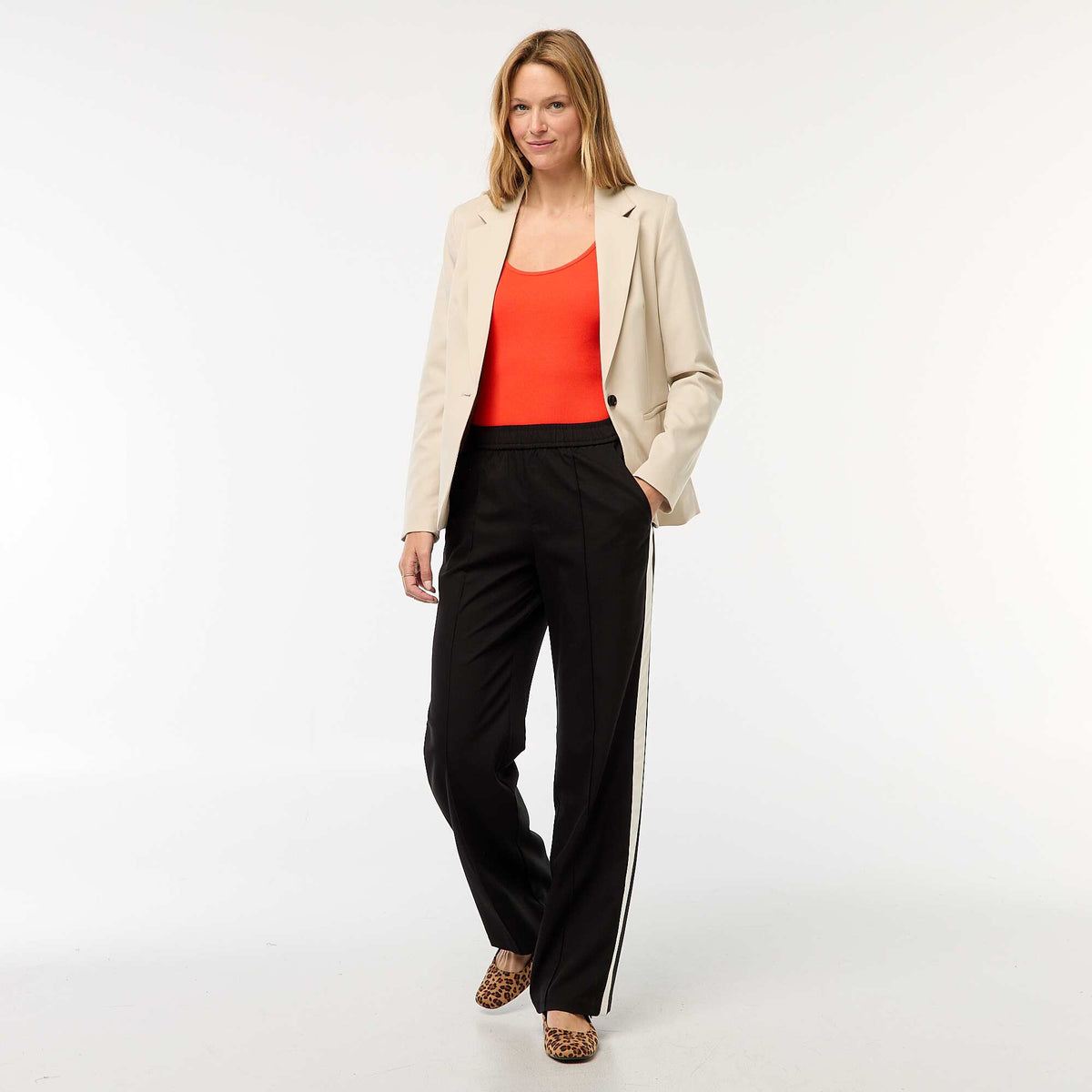 Long-sleeved tailored jacket BEIGE