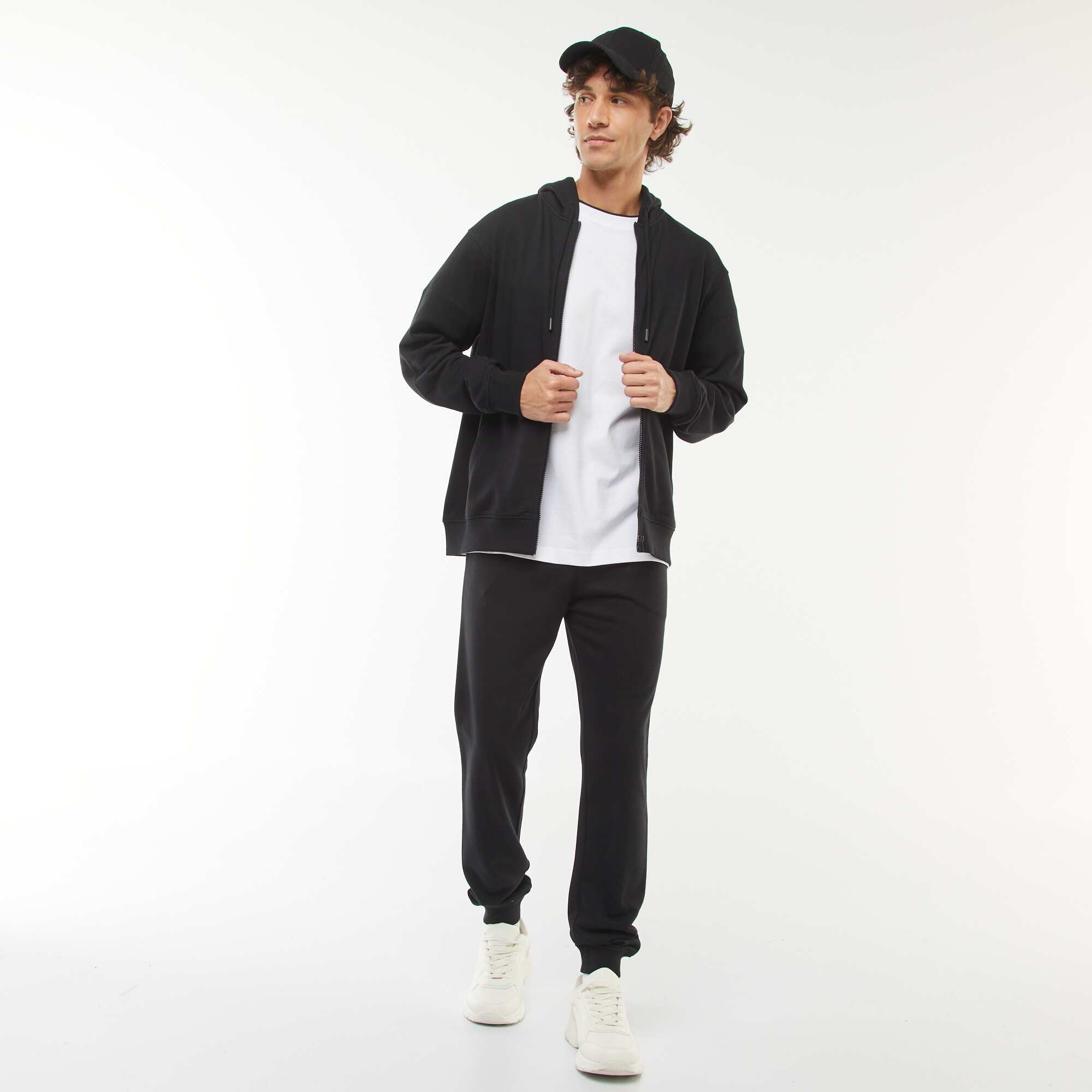 Shop Trendy Mens Trousers Online | Kiabi UAE