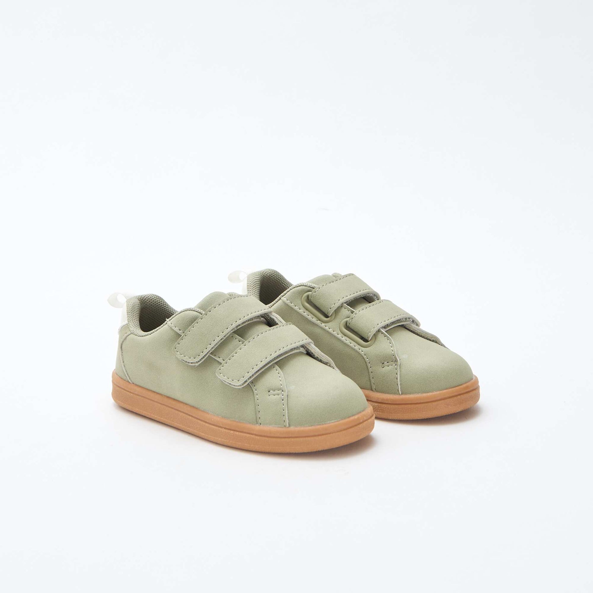 Two-tone faux suede low-top trainers with hook-and-loop strap GREEN