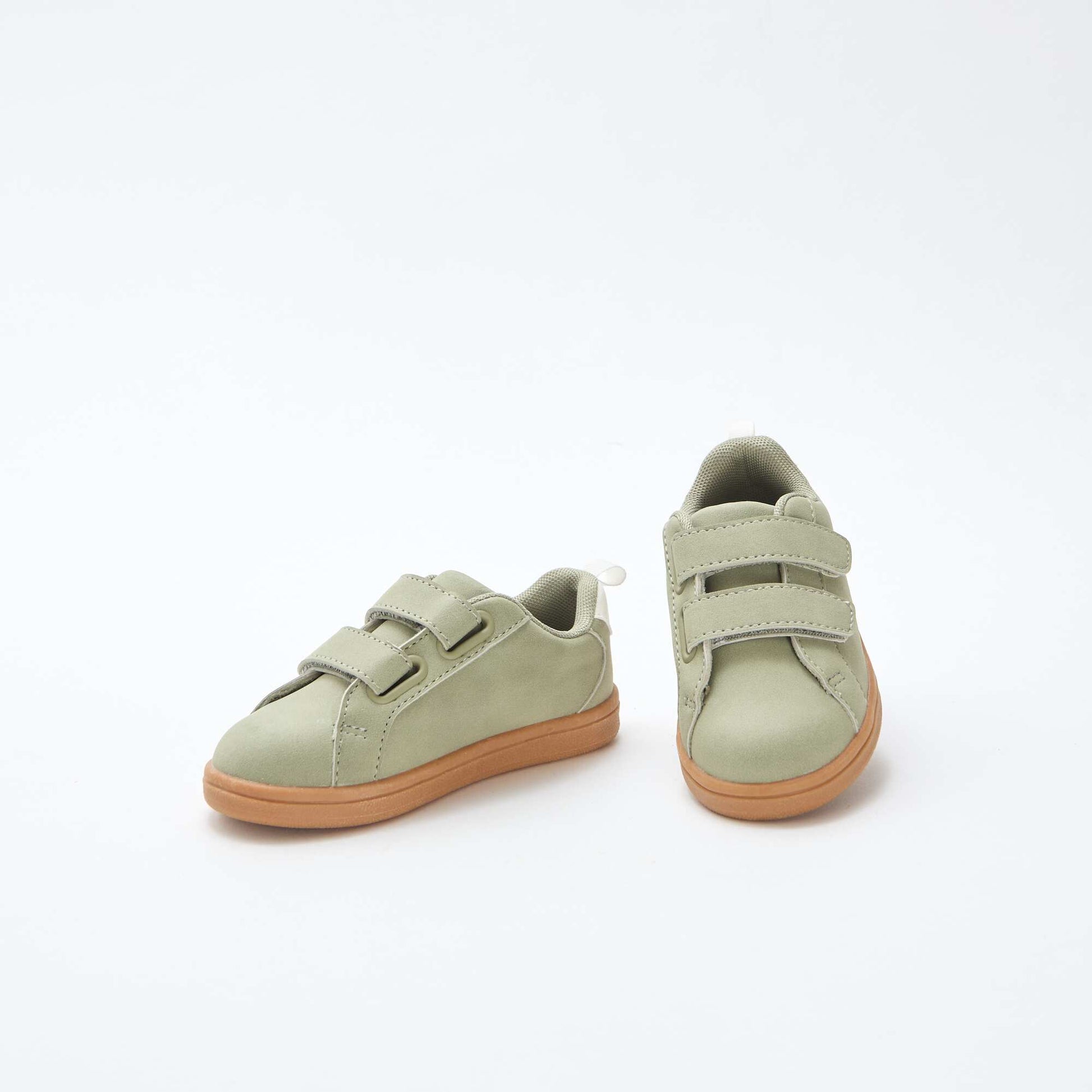 Two-tone faux suede low-top trainers with hook-and-loop strap GREEN