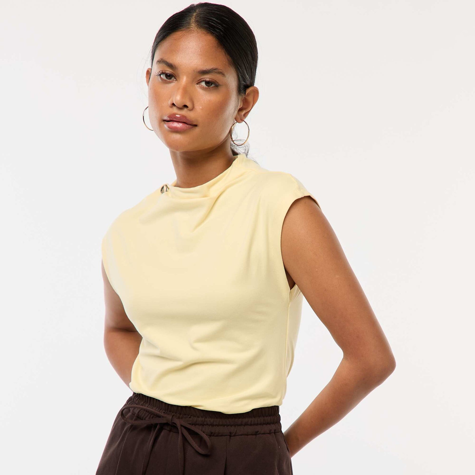 Sleeveless High Neck Top YELLOW – Kiabi