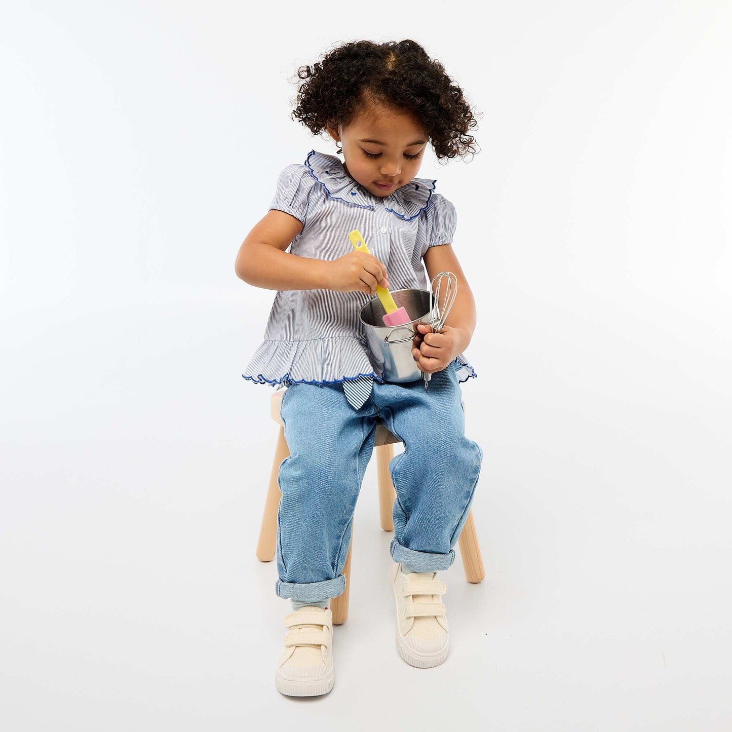 Striped short-sleeved blouse with ruffled hem BLUE