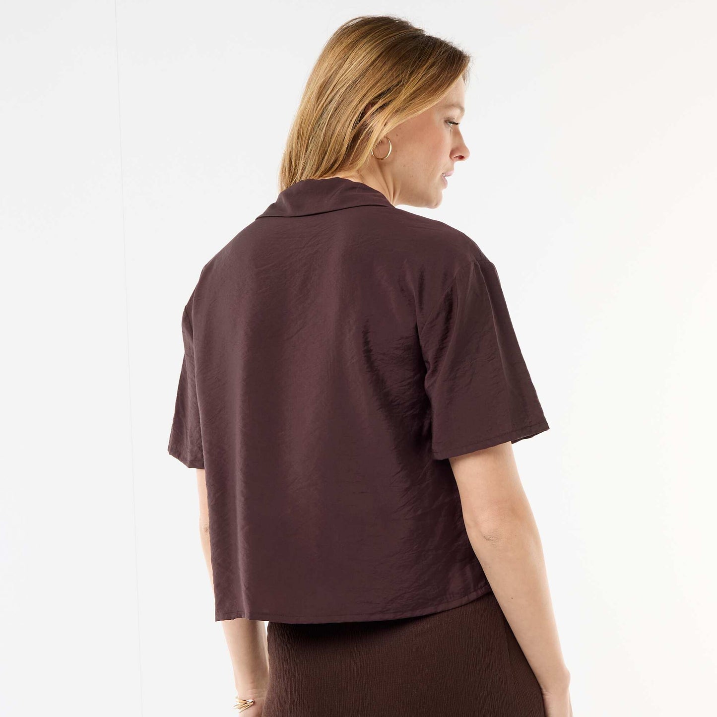 Short-Sleeved Flowy Blouse BROWN
