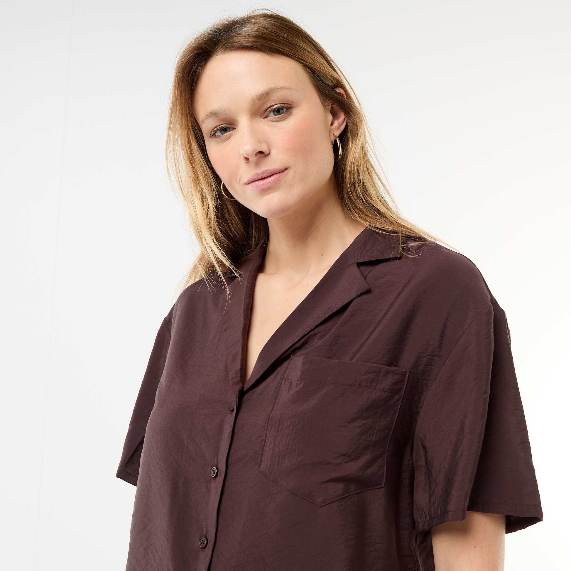 Short-Sleeved Flowy Blouse BROWN