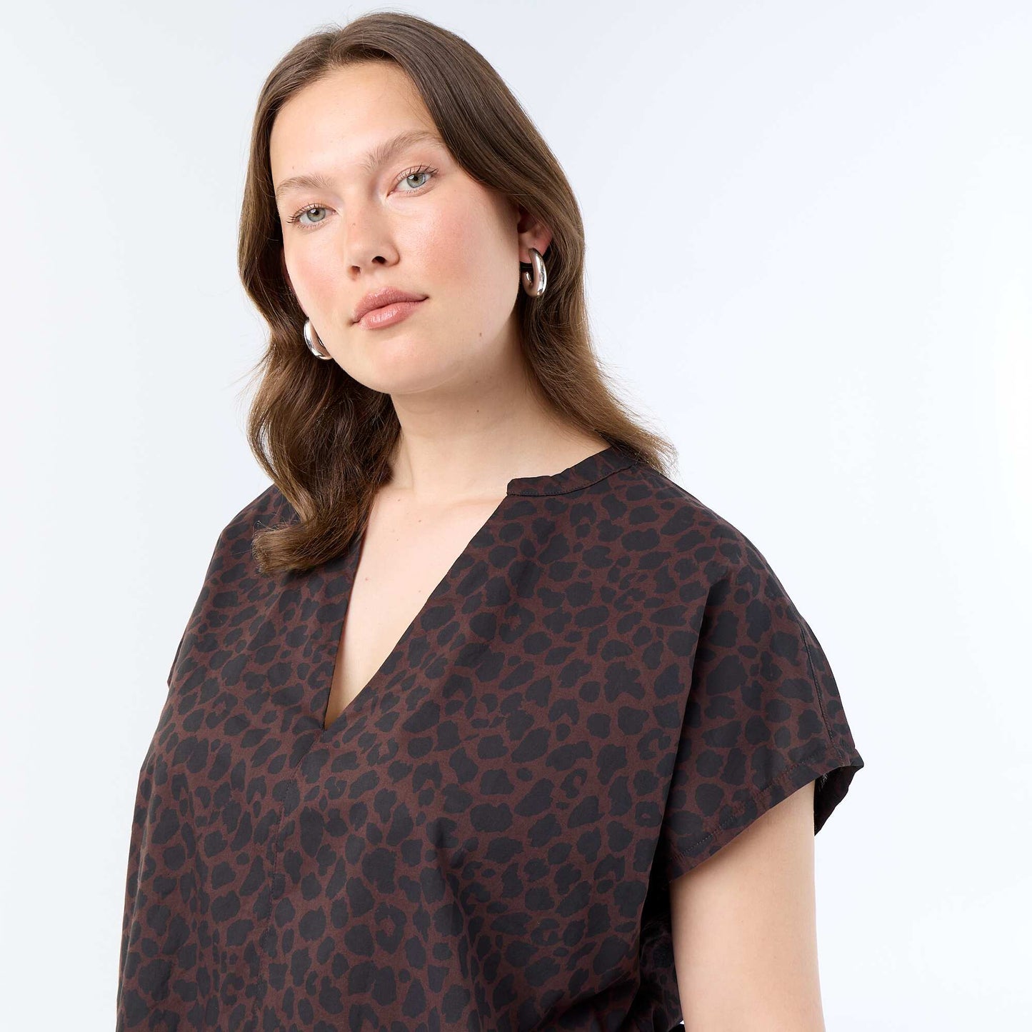 Lightweight Short-Sleeve Blouse BROWN