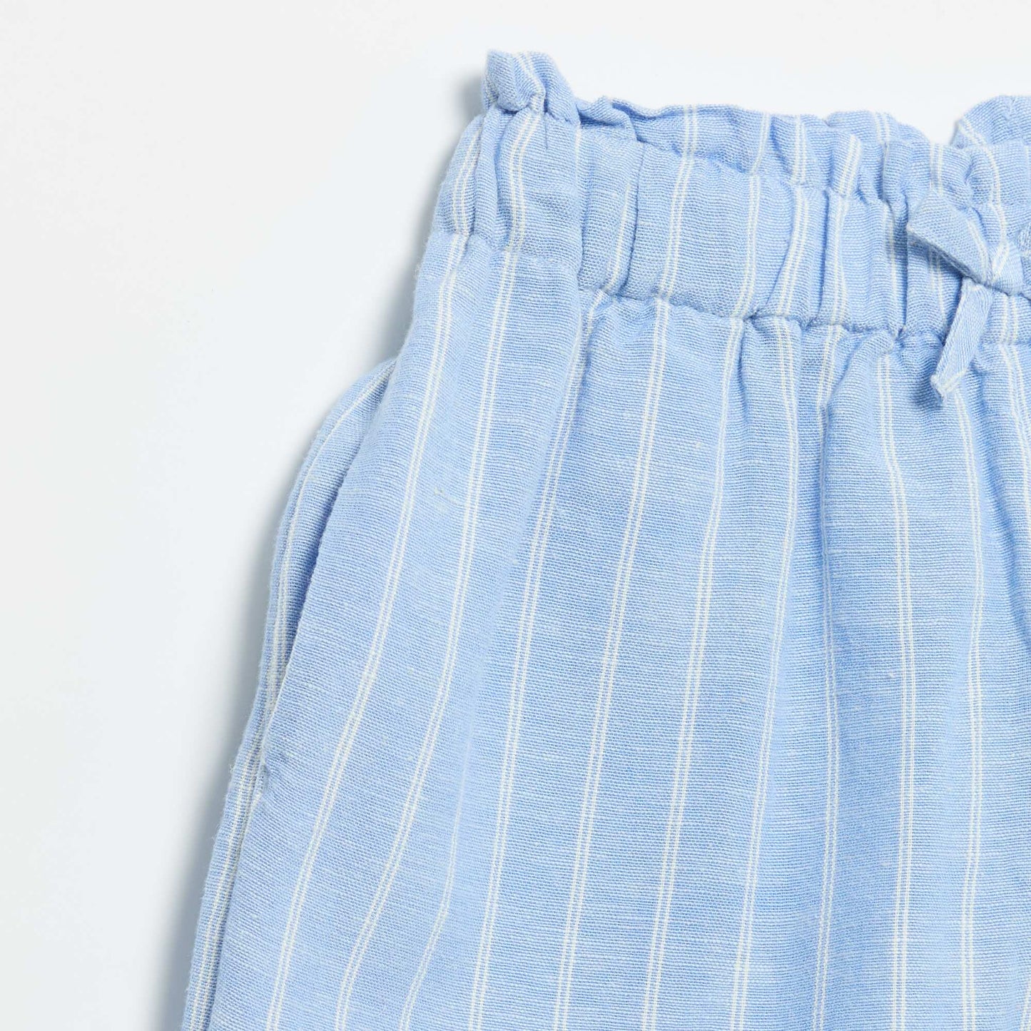 Solid shorts with decorative bow BLUE