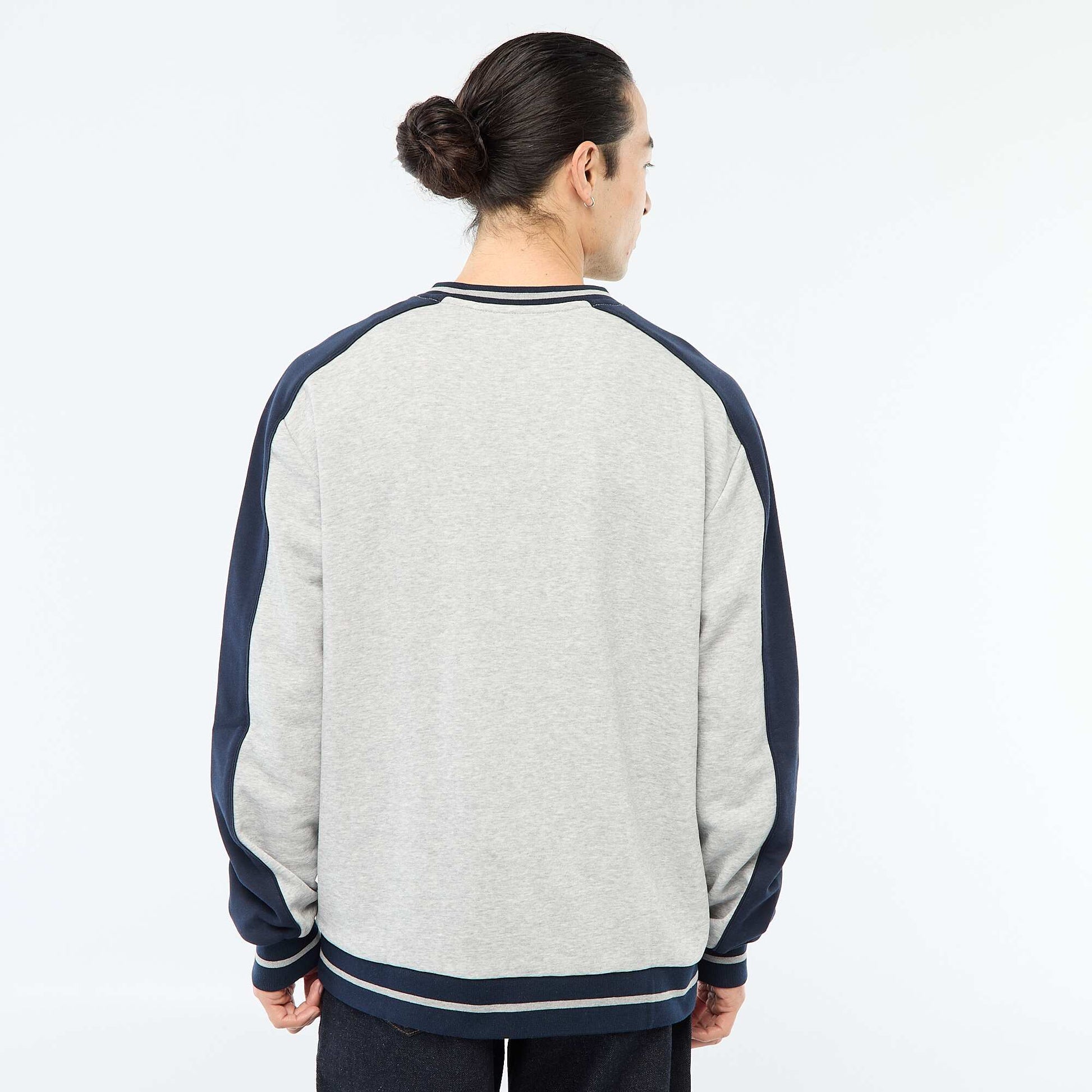 French Terry V-Neck Sweatshirt GREY