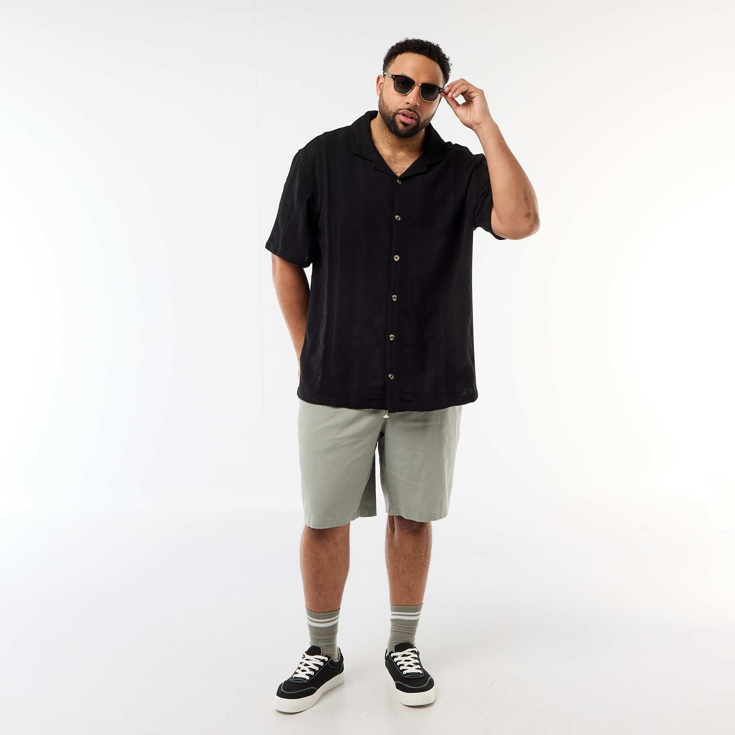 Short-Sleeved Patterned Knit Shirt BLACK