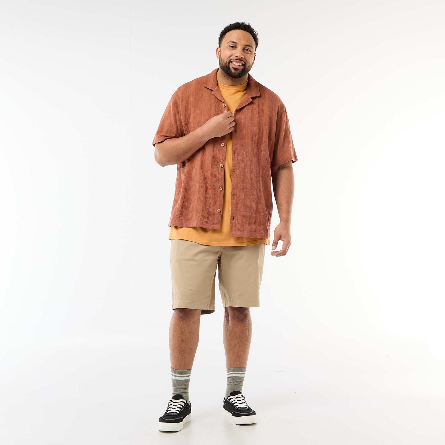 Short-Sleeved Patterned Knit Shirt BROWN