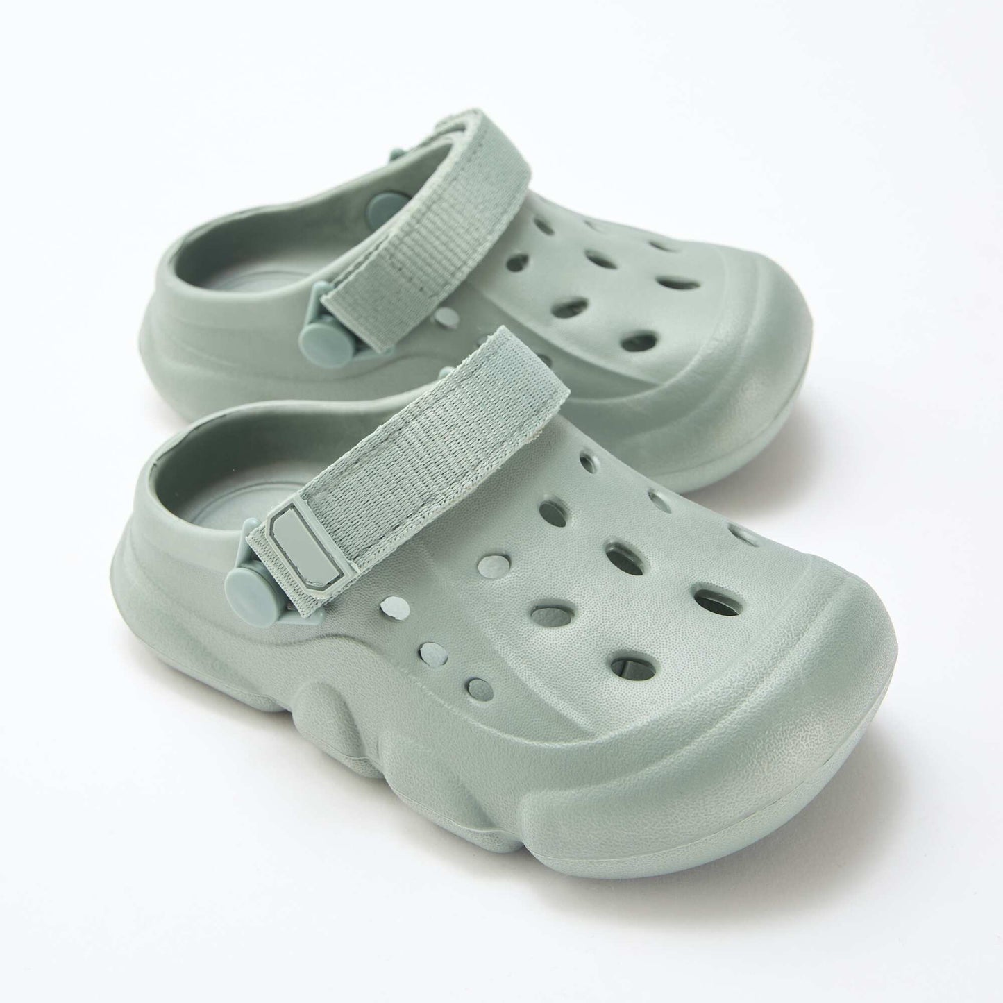 Solid Beach Closed-Toe Mules GREEN