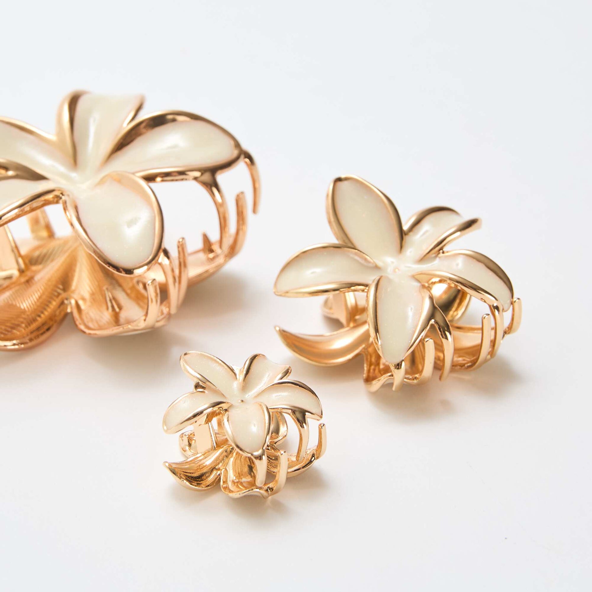 Set of 3 Golden Flower Hair Clips BEIGE