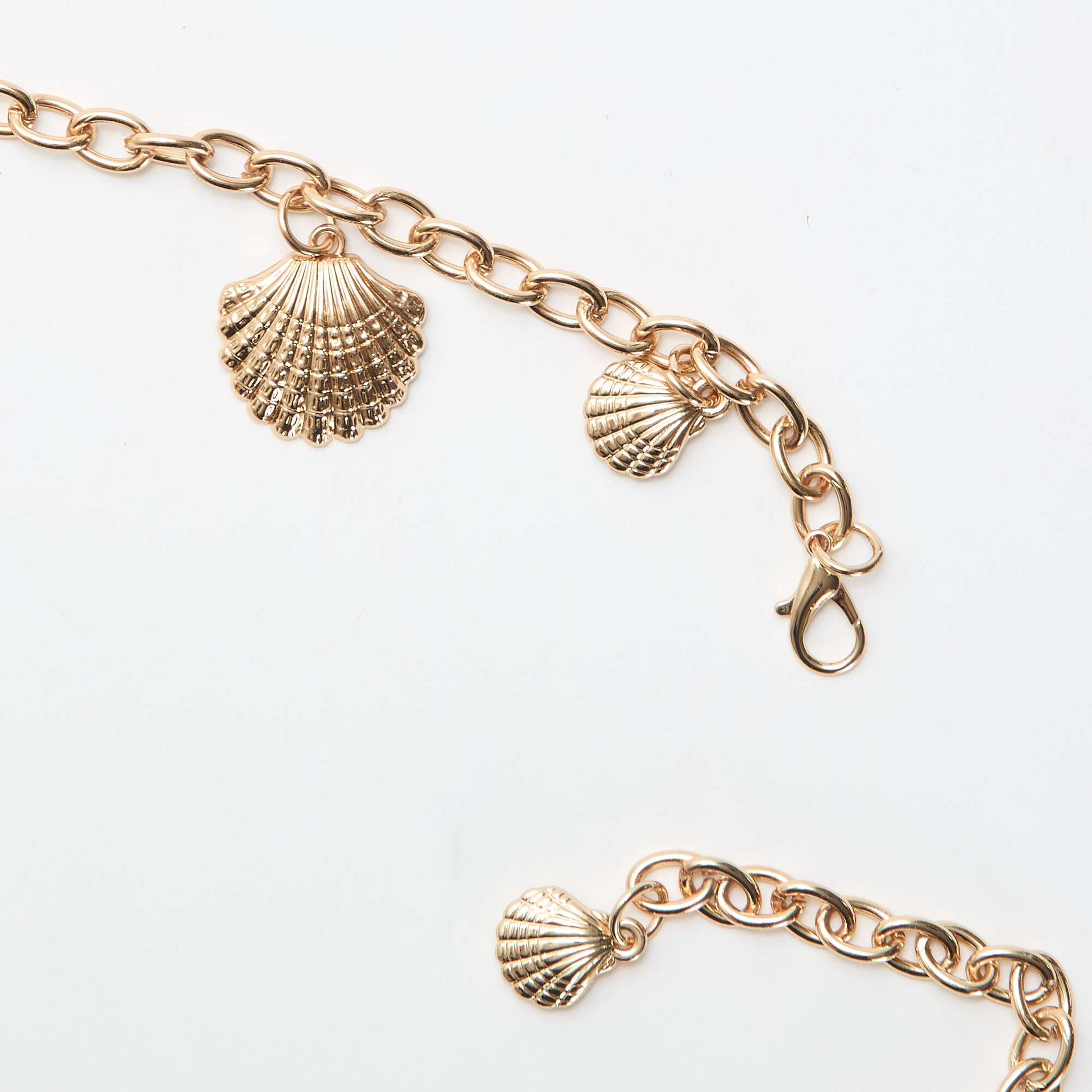Metal belt with shell-shaped medallions YELLOW