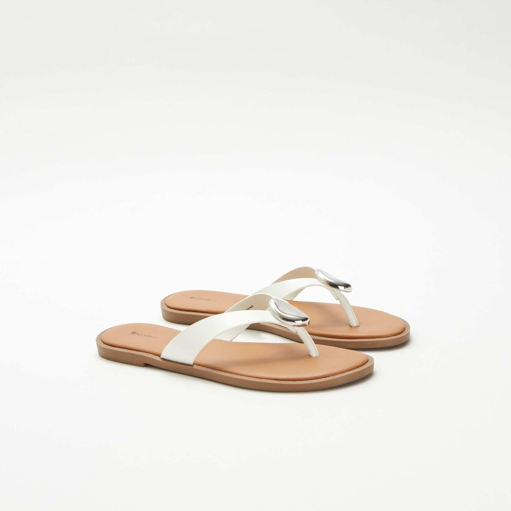 Faux Leather Flip-flops with Metallic Detail WHITE