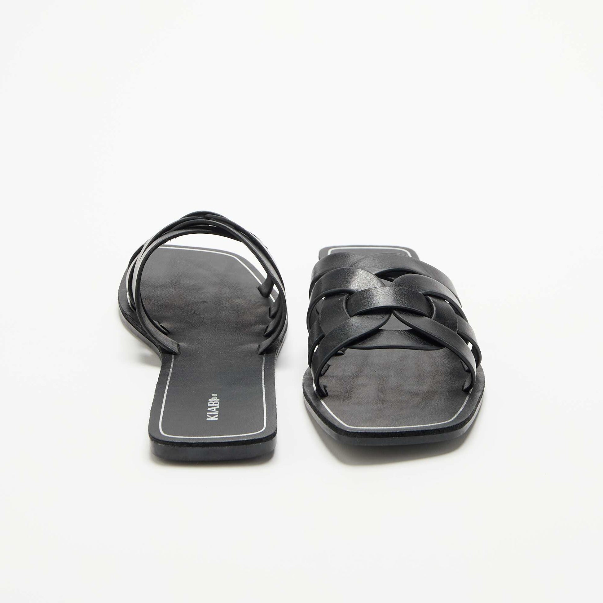 Flat sandals with crossover straps BLACK