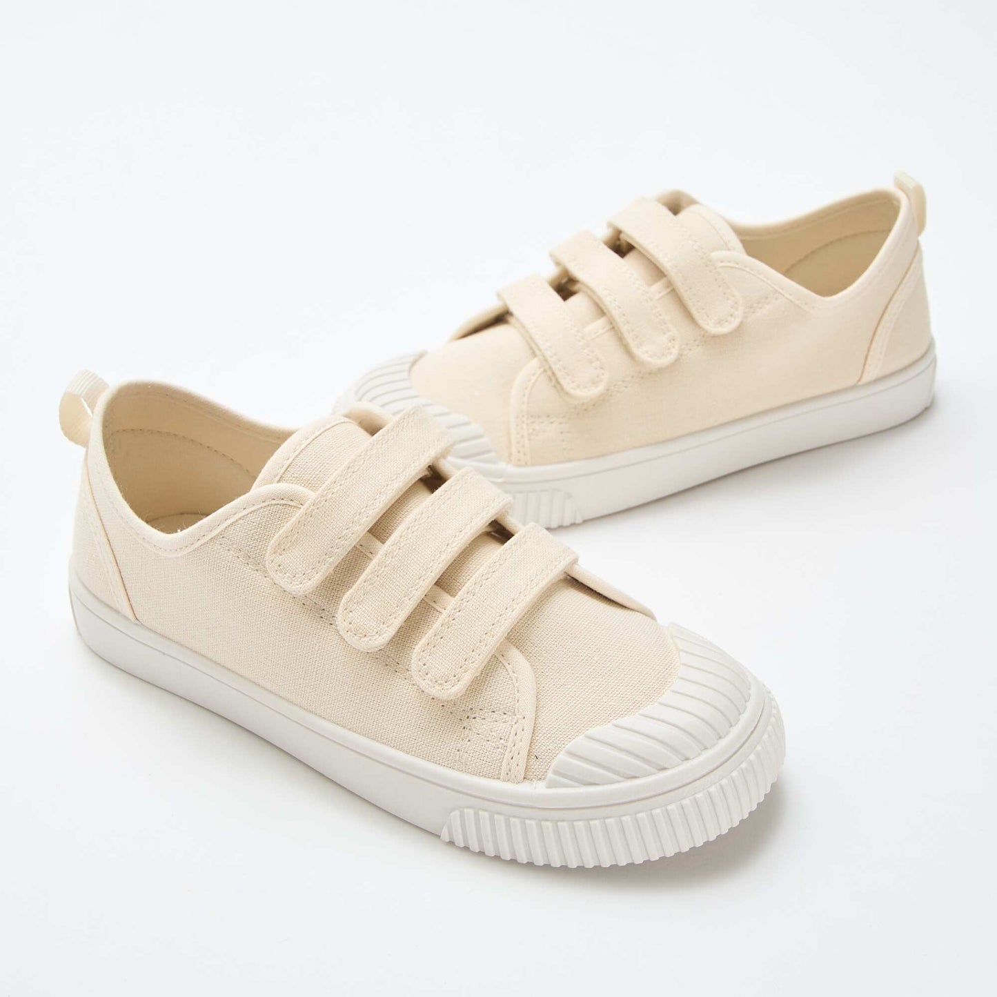 Low-top canvas trainers with hook-and-loop straps BEIGE