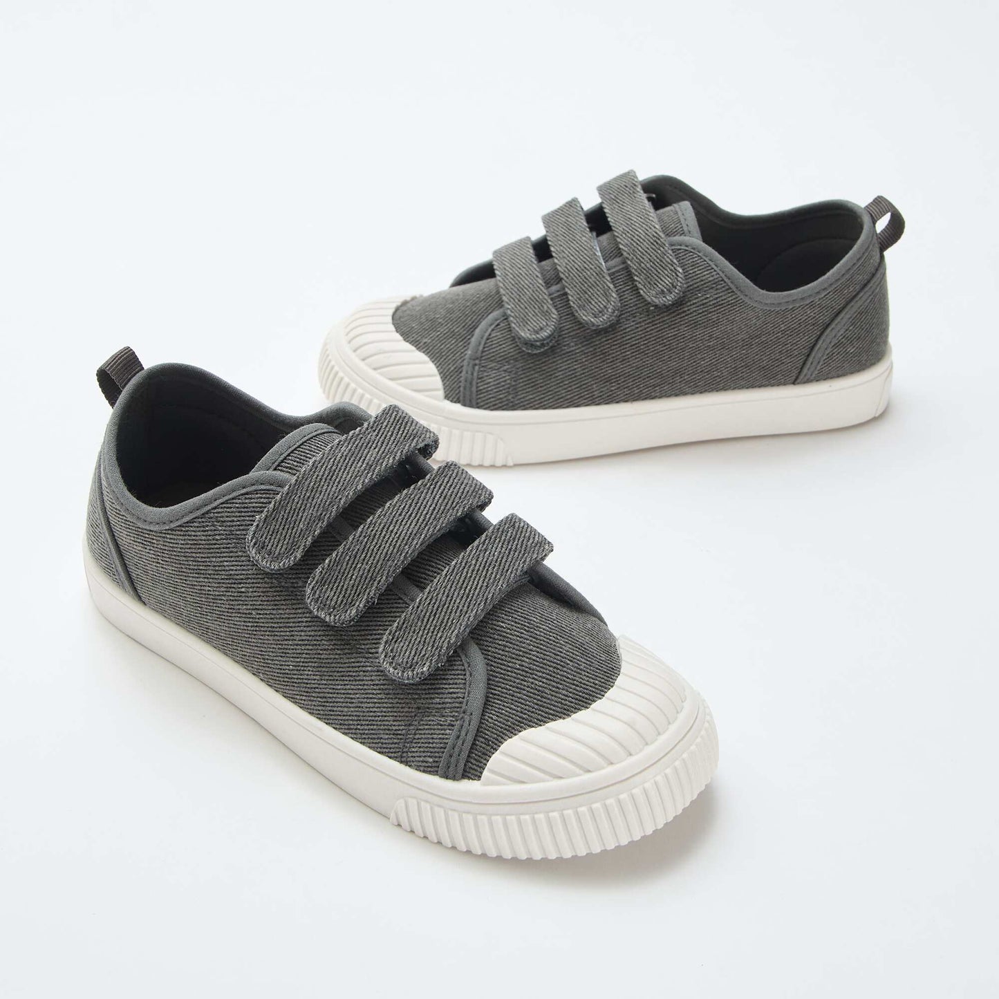 Low-top canvas trainers with hook-and-loop straps GREY