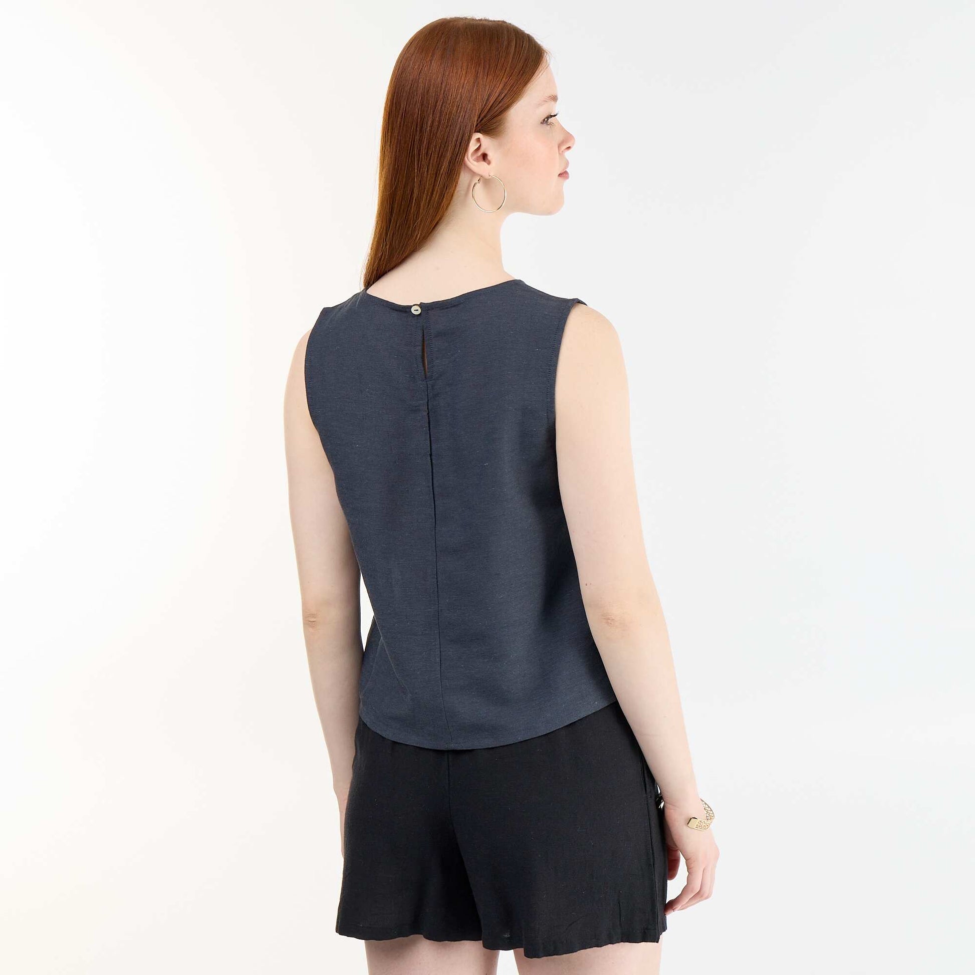 Sleeveless round neck top BLUE