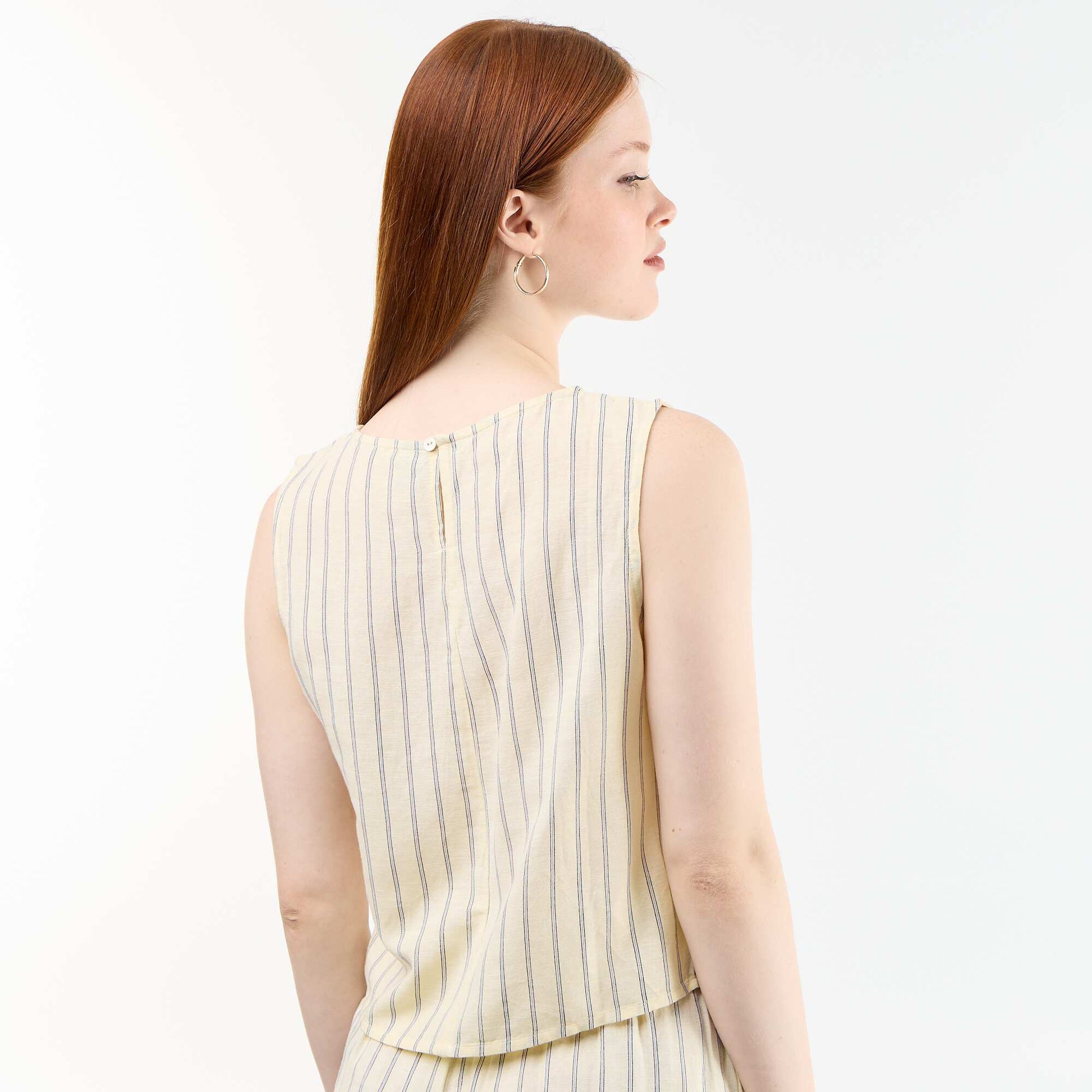 Sleeveless round neck top YELLOW