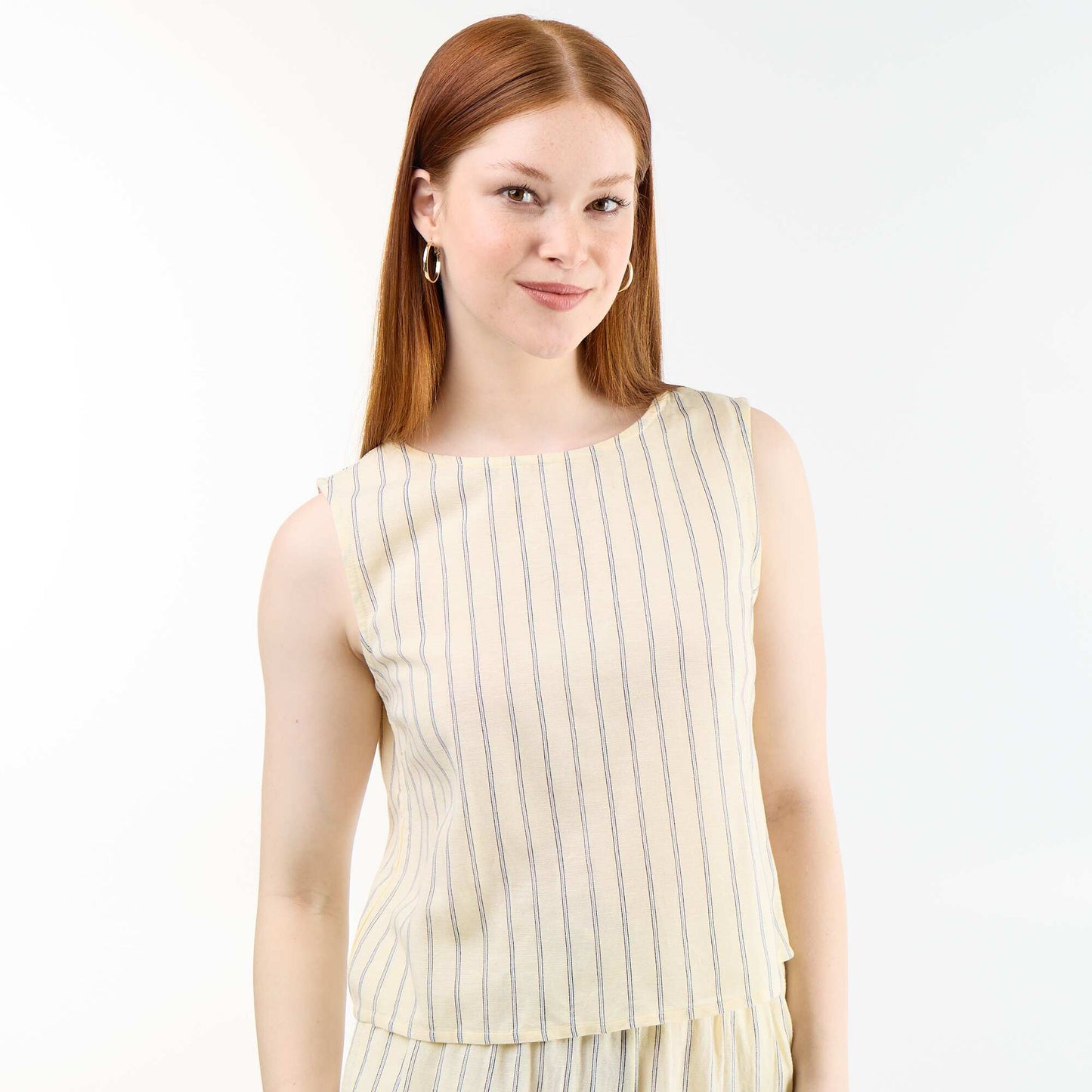 Sleeveless round neck top YELLOW