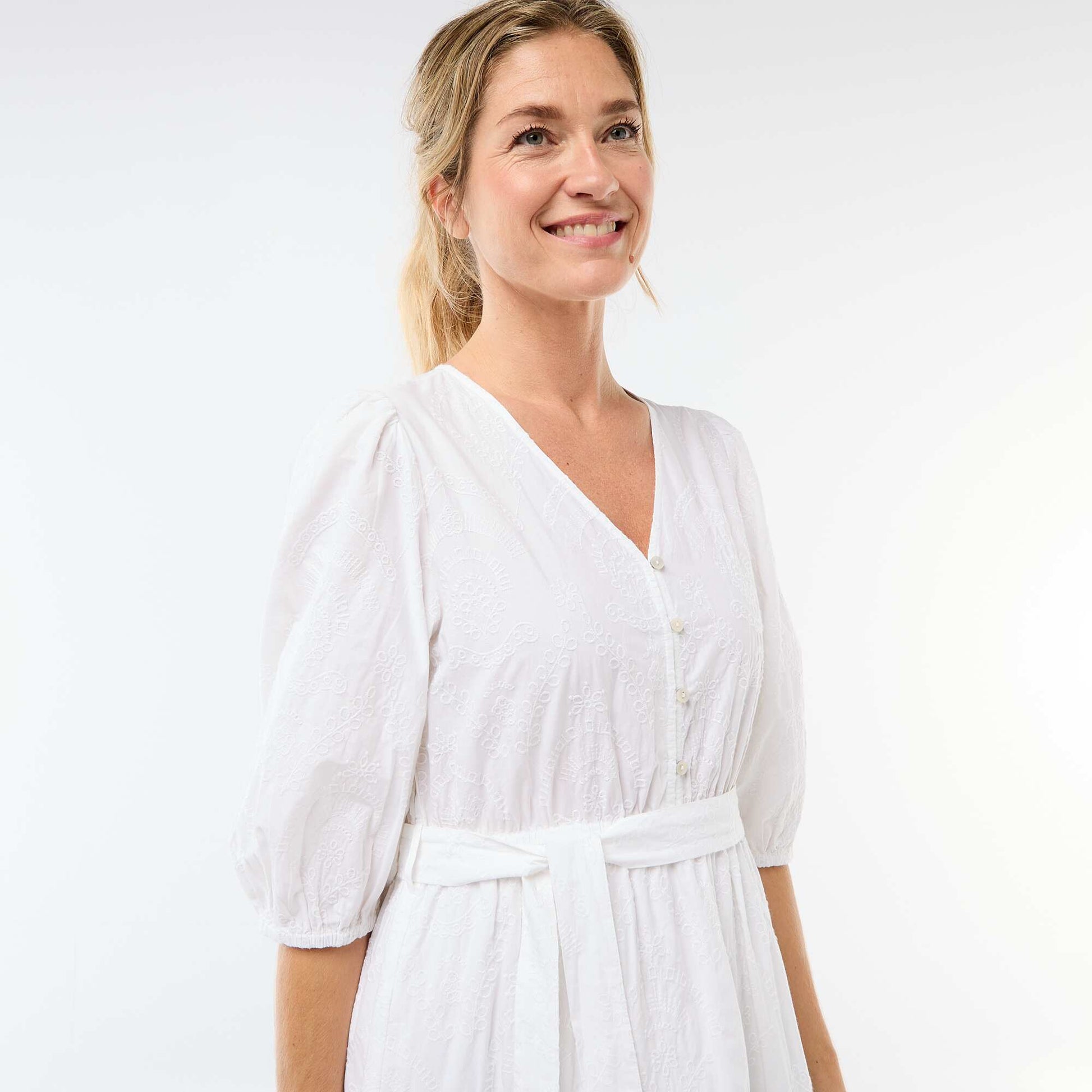 Short Tiered Dress with Broderie Anglaise WHITE