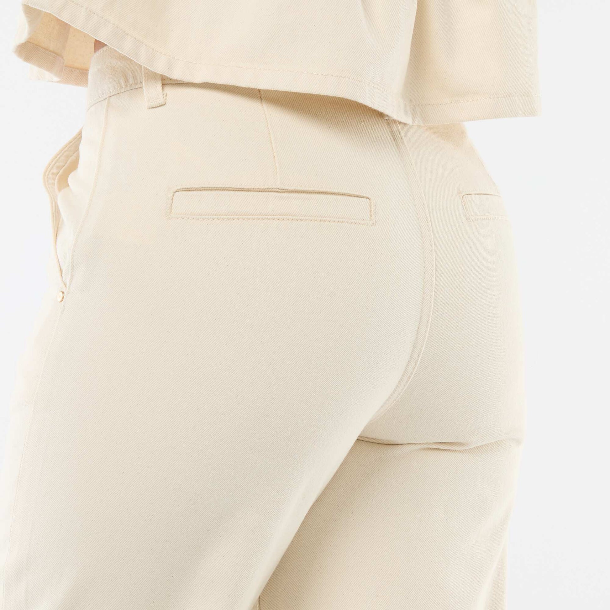 High-Waisted Jeans with Cuffed Hems WHITE