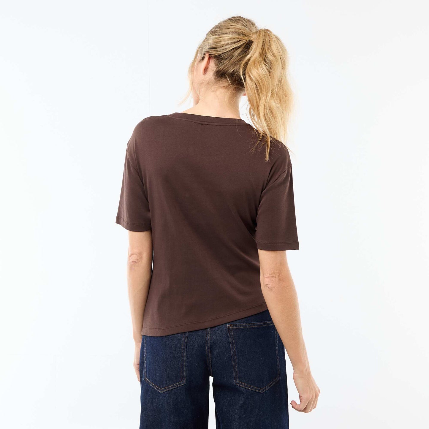 Draped Short-Sleeve T-Shirt with Costume Jewelry BROWN