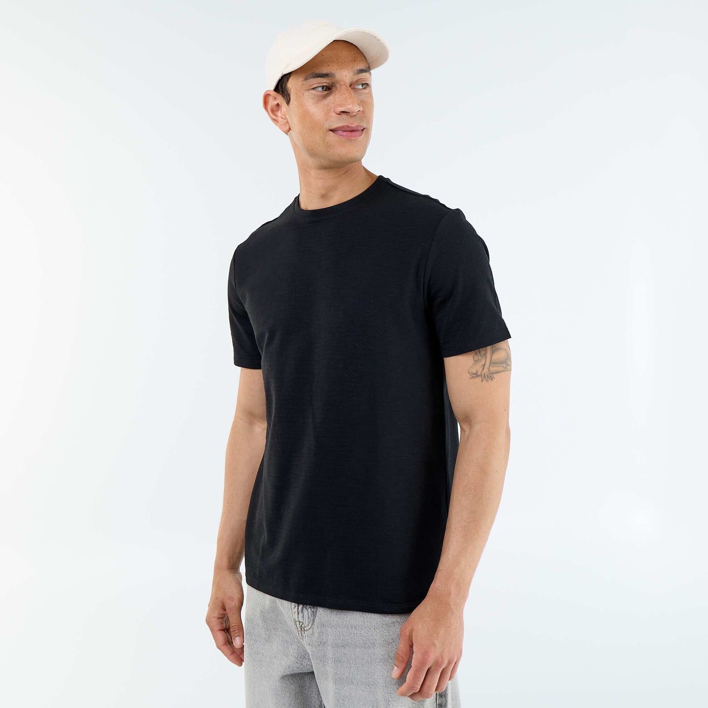 Plain Short-Sleeved T-Shirt BLACK