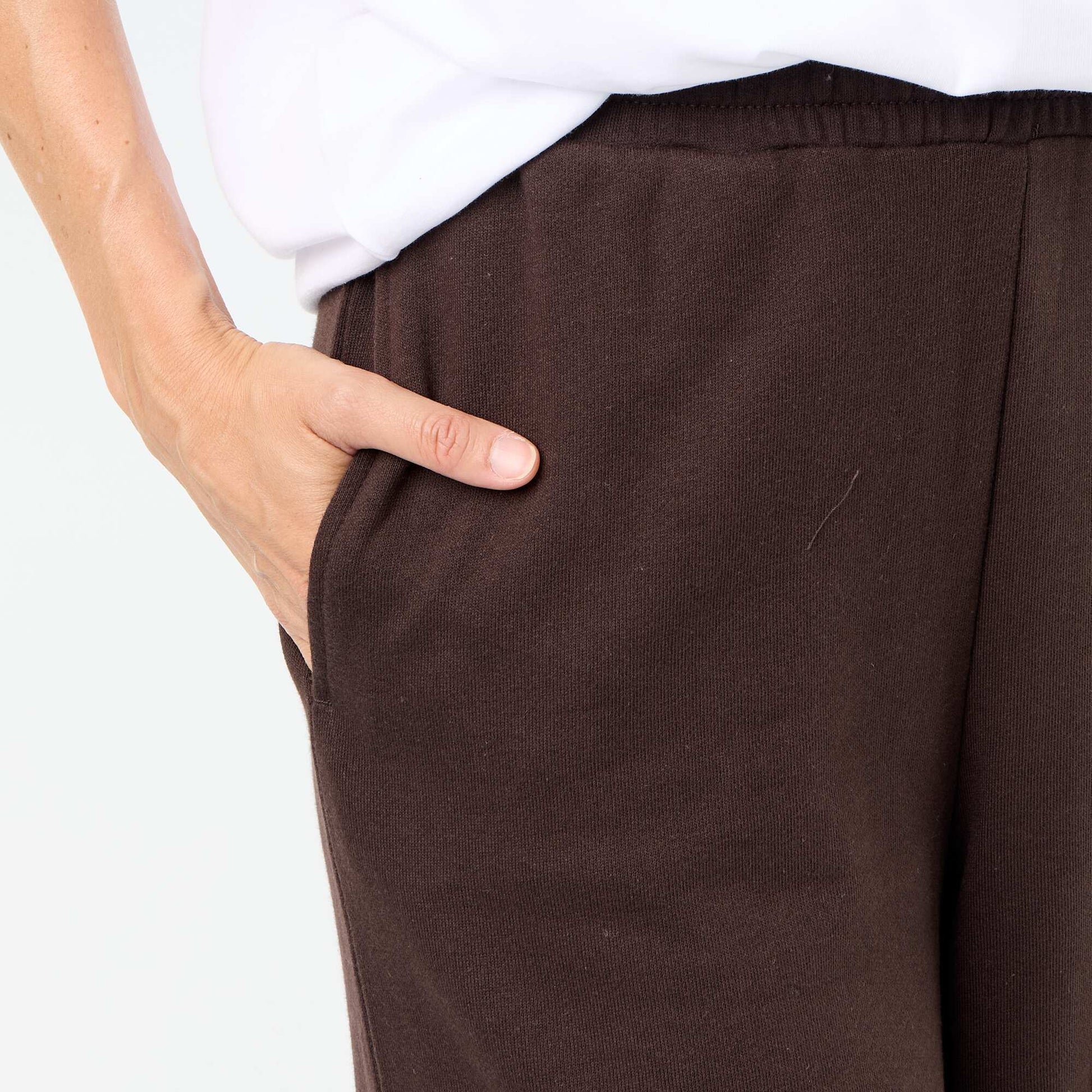 Wide Heavy Knit Jogging Trousers BROWN