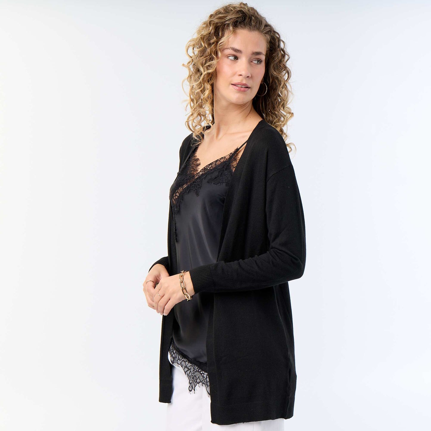 Fine-gauge open knit short cardigan BLACK