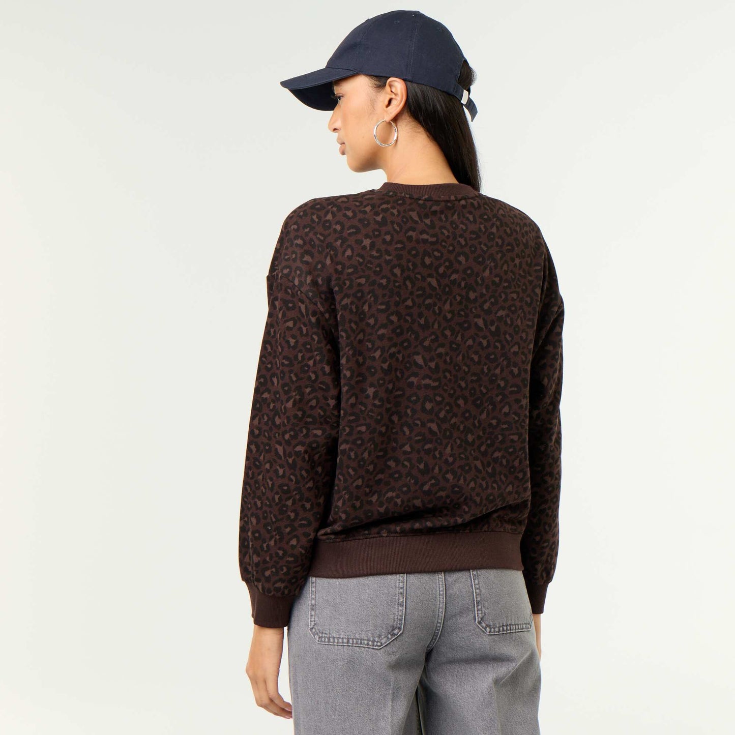 Crew neck sweatshirt with front print BROWN