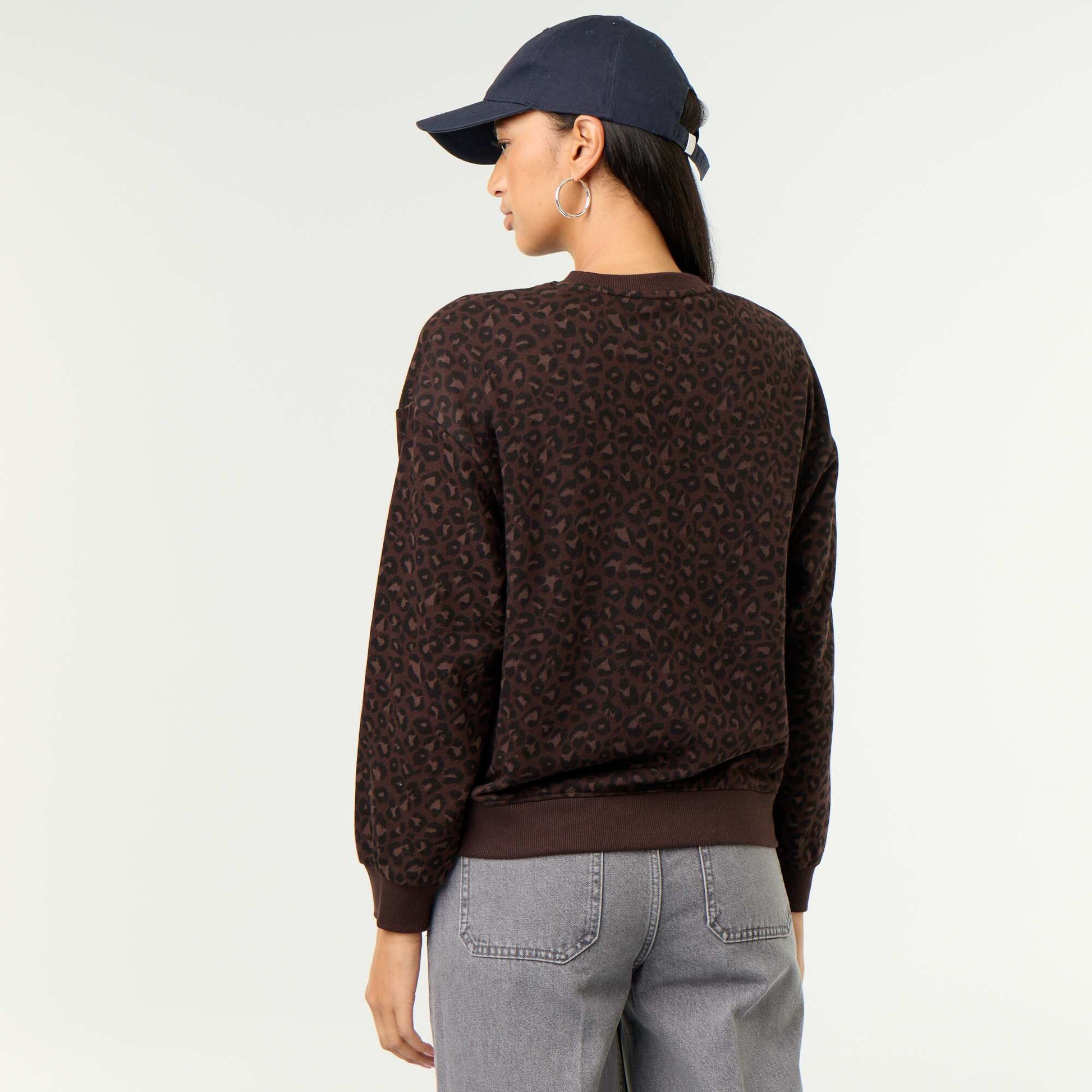 Crew neck sweatshirt with front print BROWN