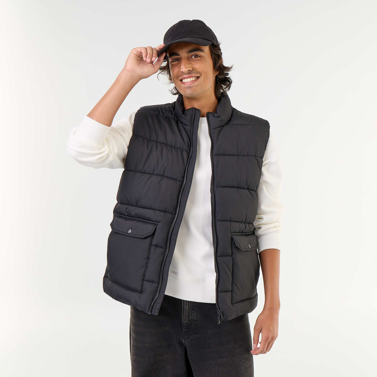 Lightweight sleeveless puffer jacket BLACK