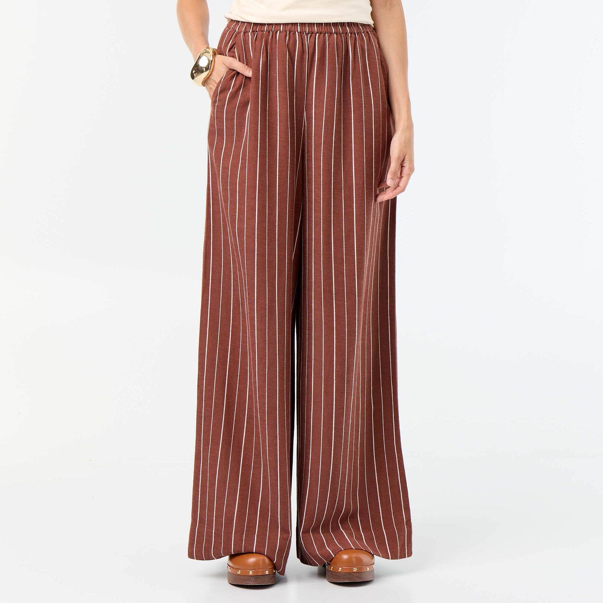 Wide-leg trousers with elasticated waist BROWN