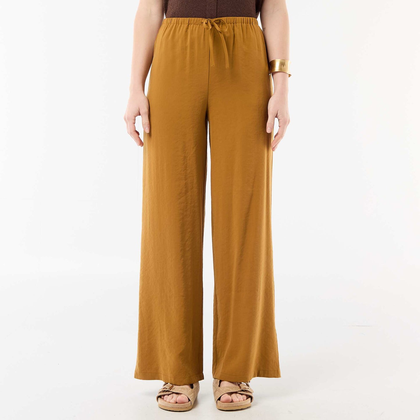 Wide-leg trousers in fluid fabric BROWN