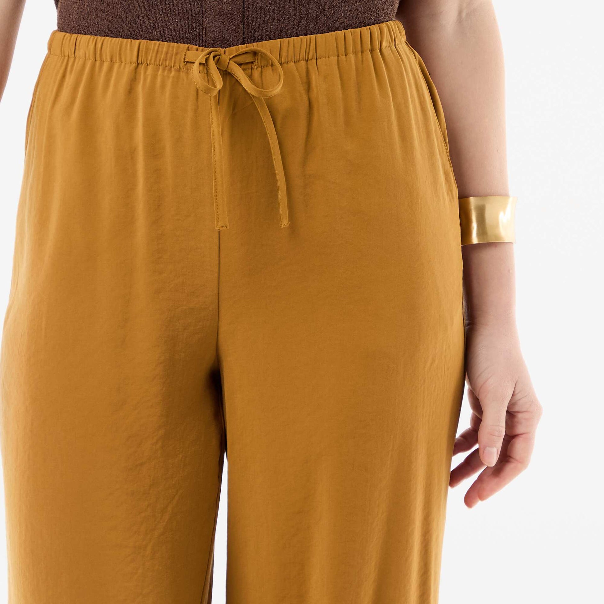 Wide-leg trousers in fluid fabric BROWN