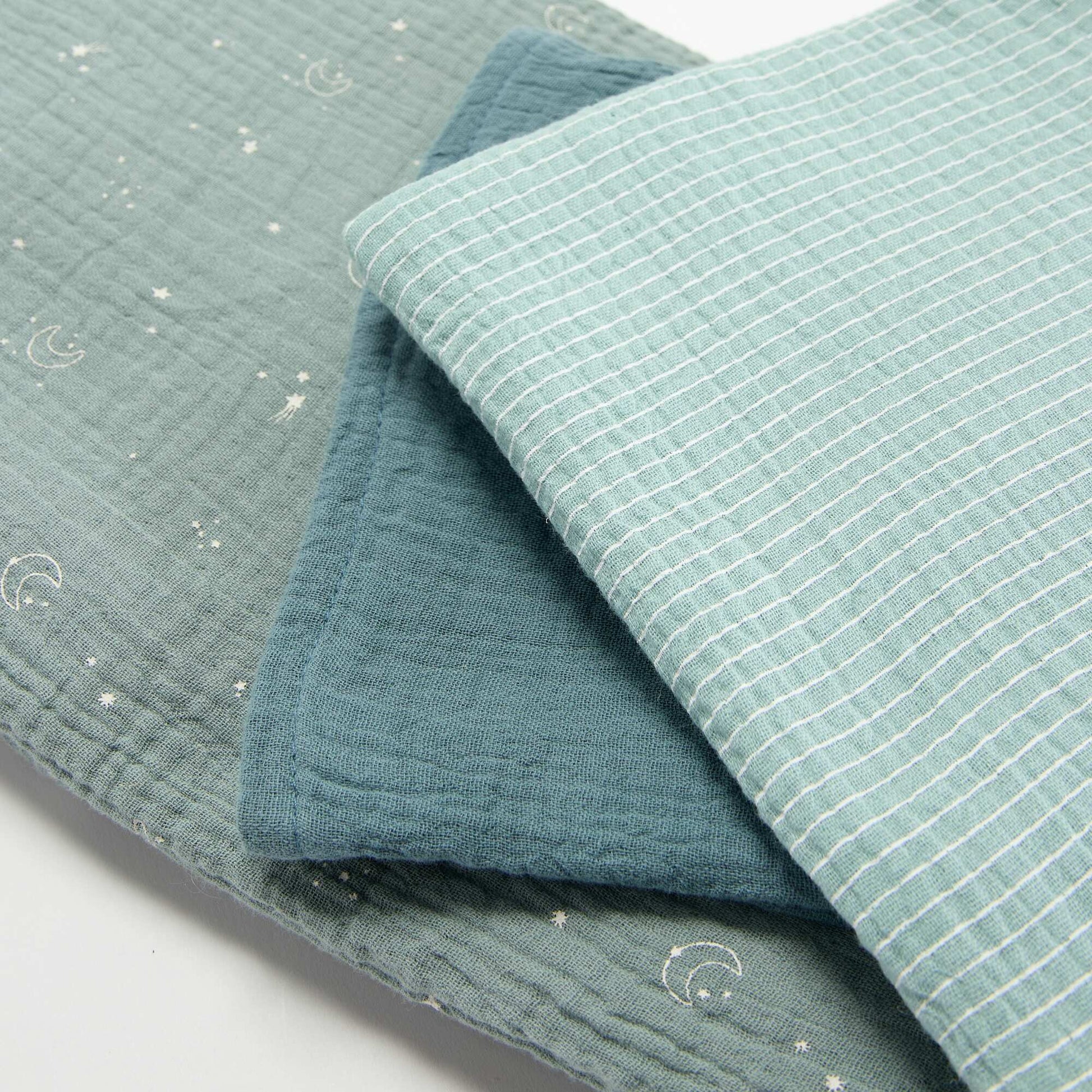 Set of 3 Cotton Gauze Swaddles BLUE