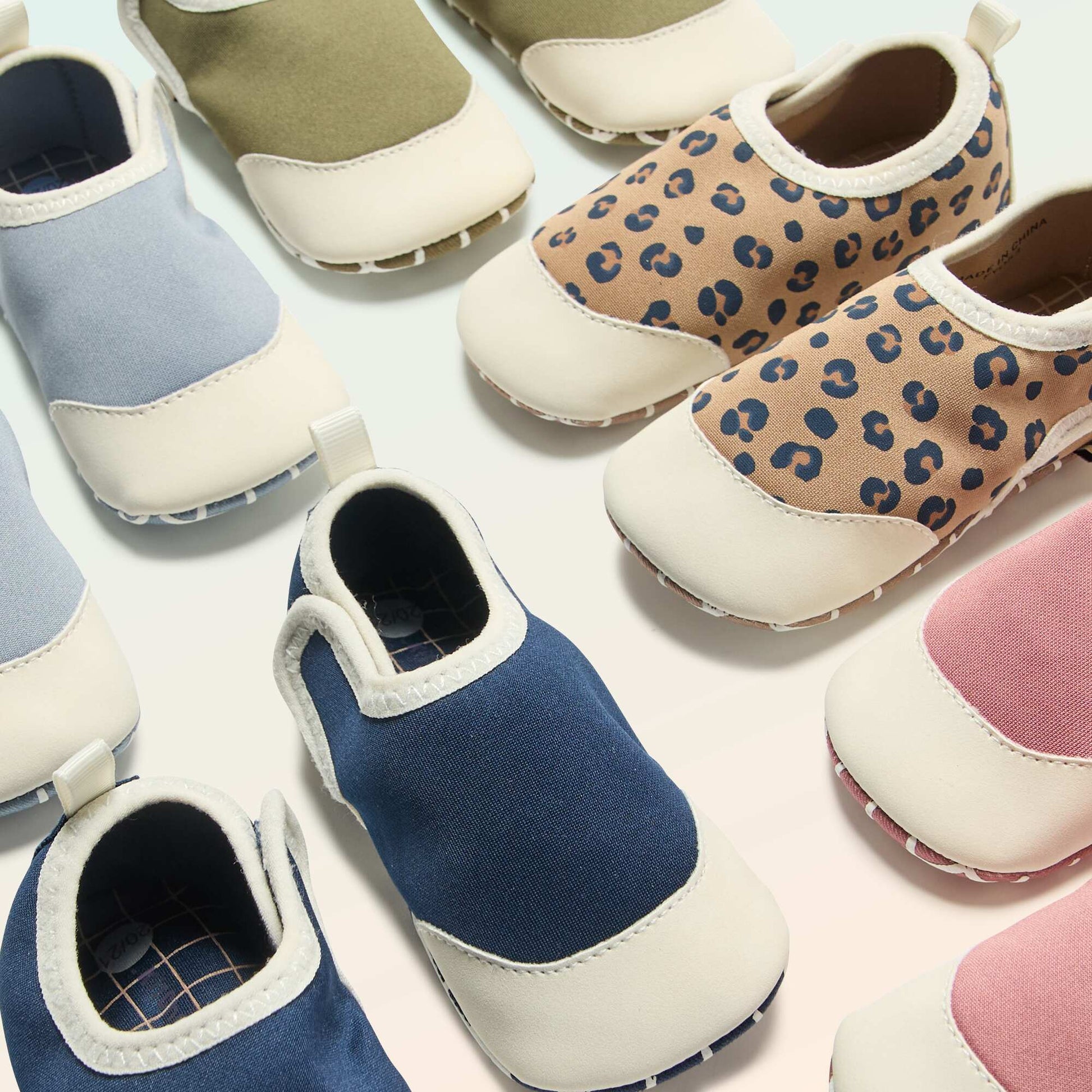 Motor Skills Stage 2 'Crawling' Booties - Kitchoun BEIGE