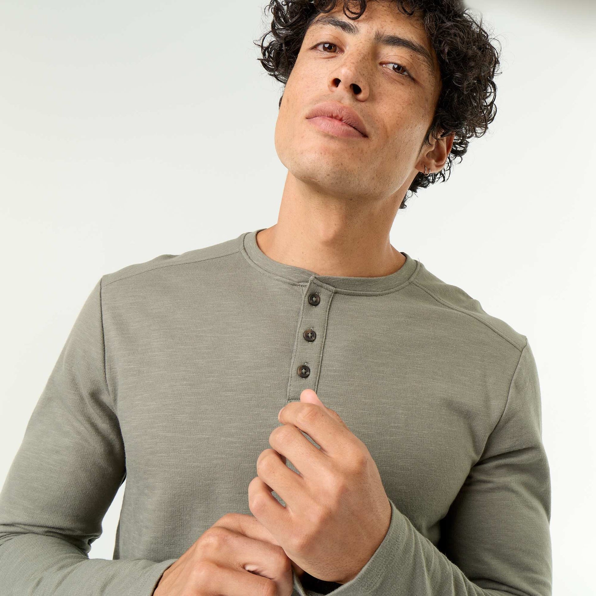 Men's Long-Sleeved Henley T-shirt GREEN