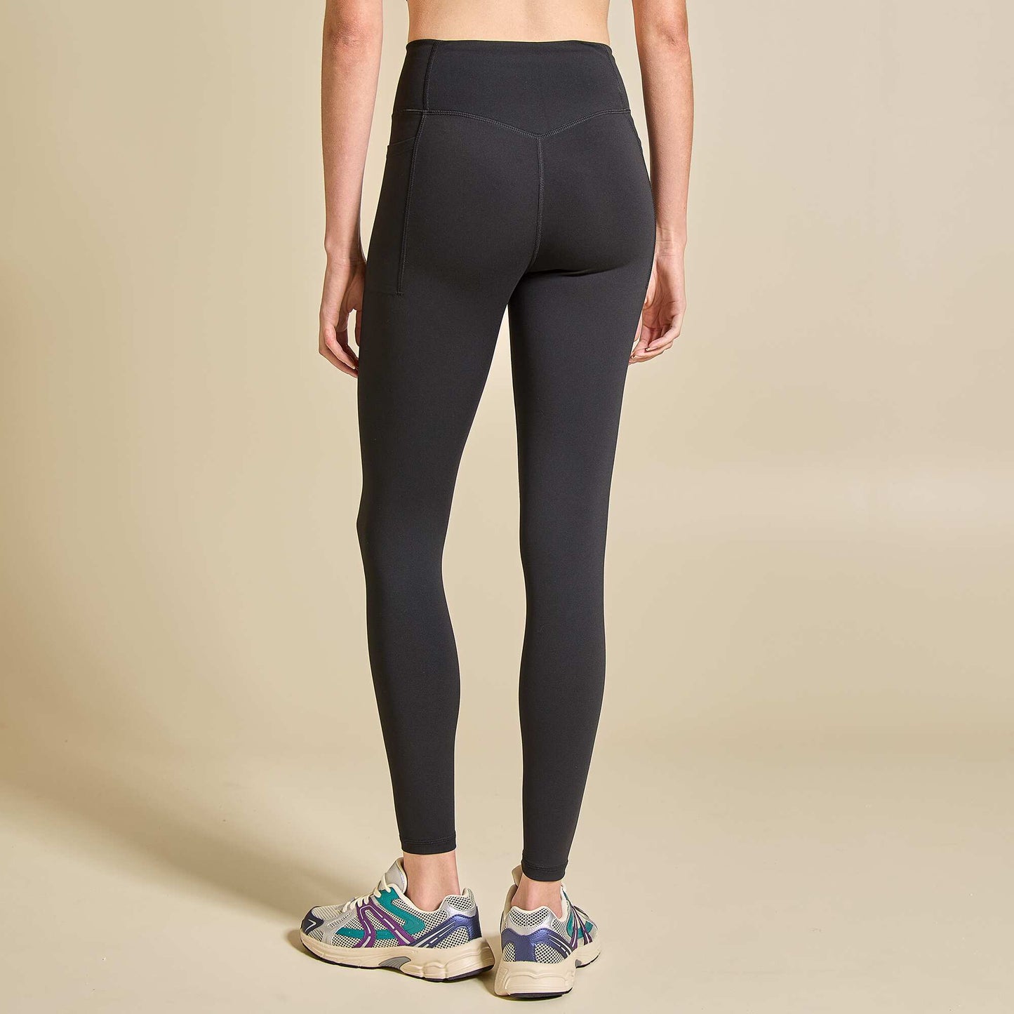 Sports leggings with pockets BLACK