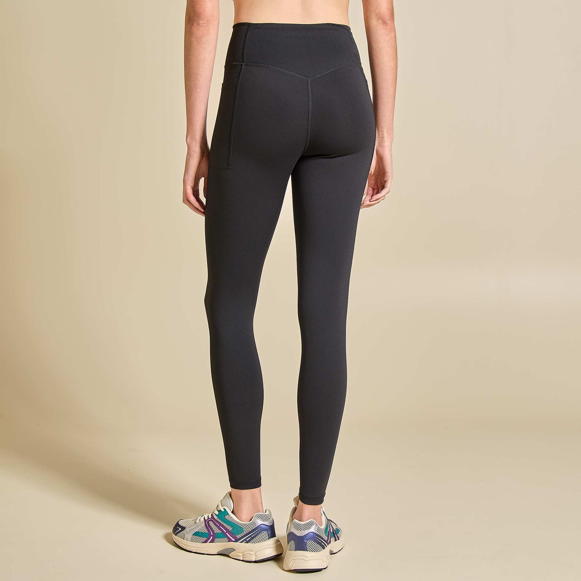 Sports leggings with pockets BLACK