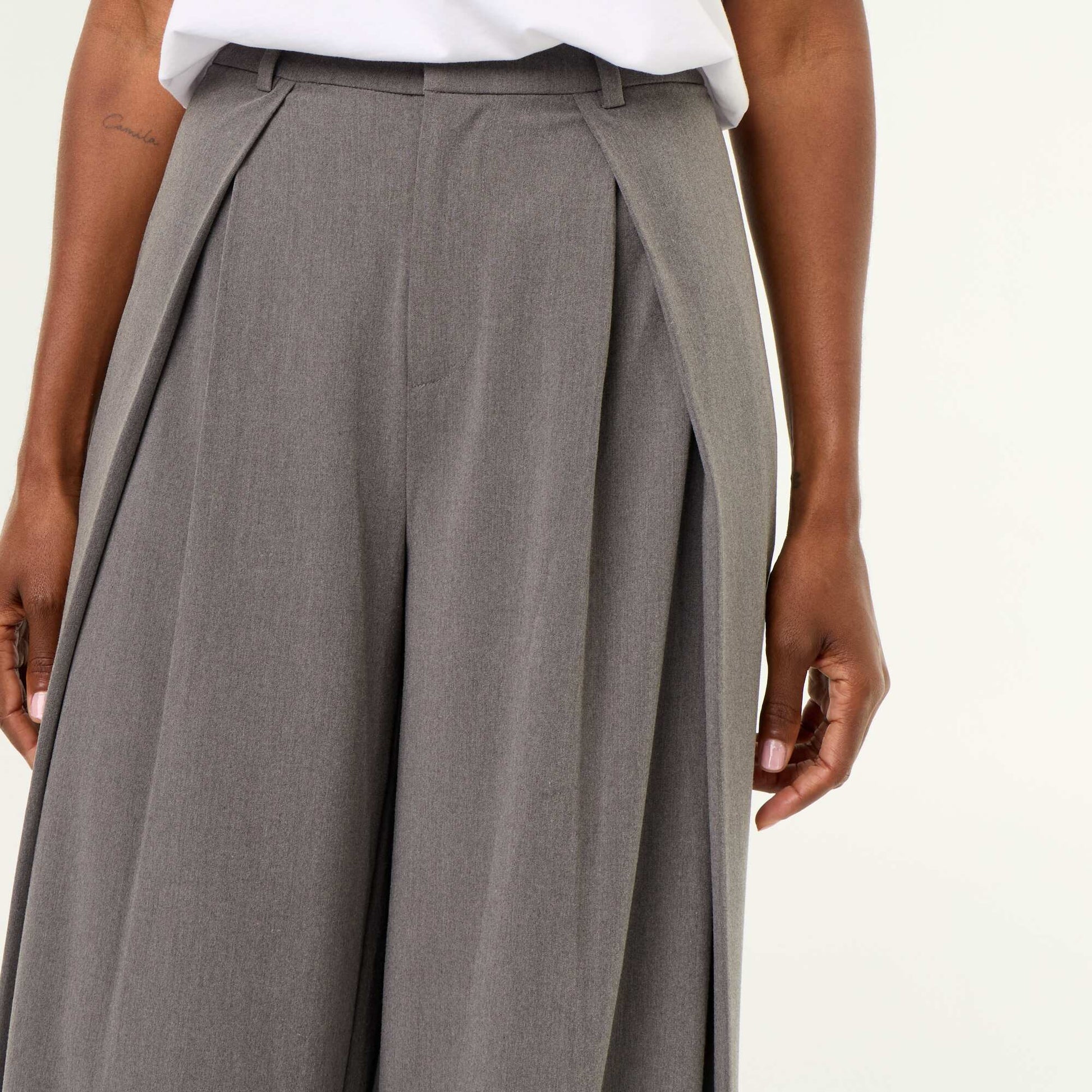Pleated High-Waisted Wide-Leg Trousers GREY