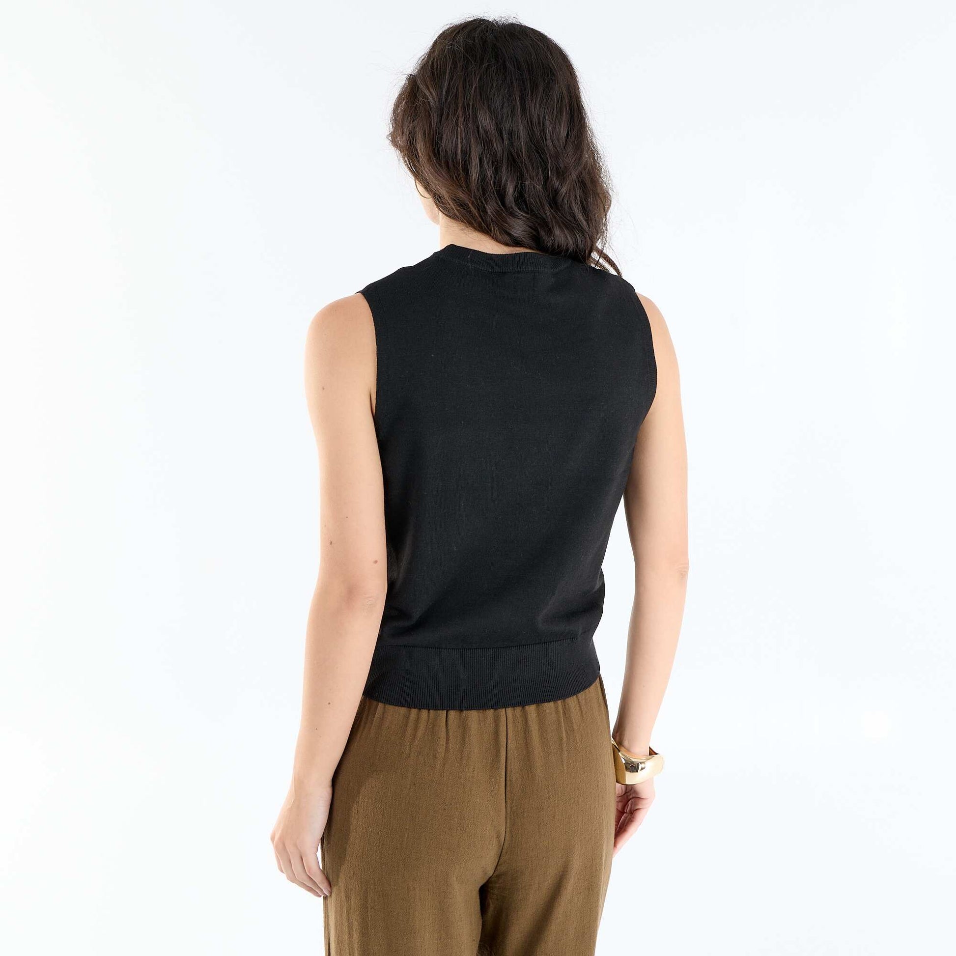 Sleeveless Round-Neck Sweater BLACK